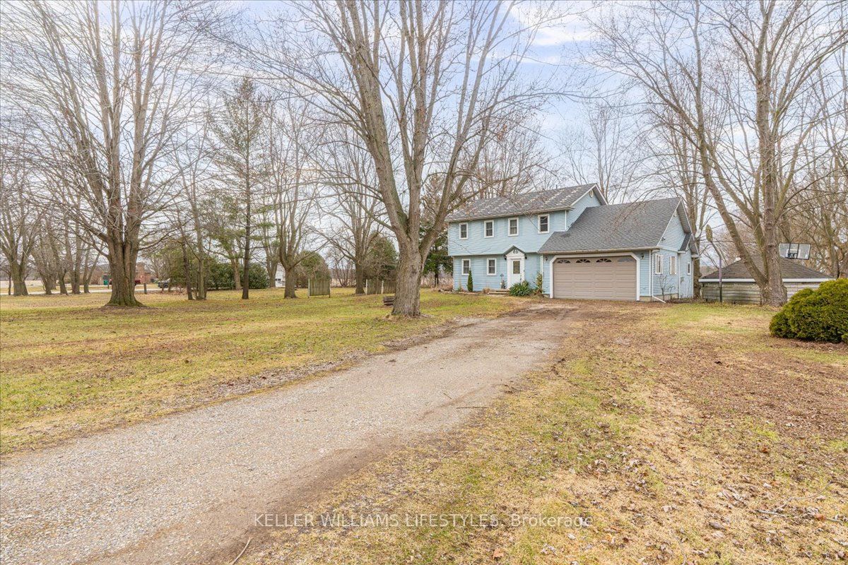 2752 Longwoods Road Property Photo