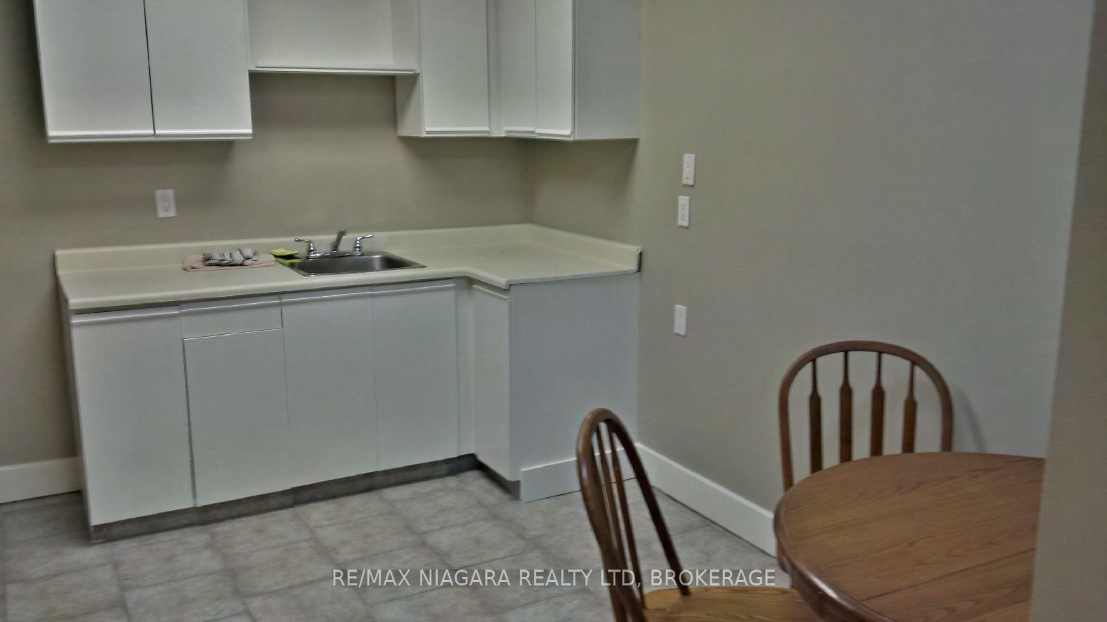 #102d - 73 Ontario Street Property Photo 7