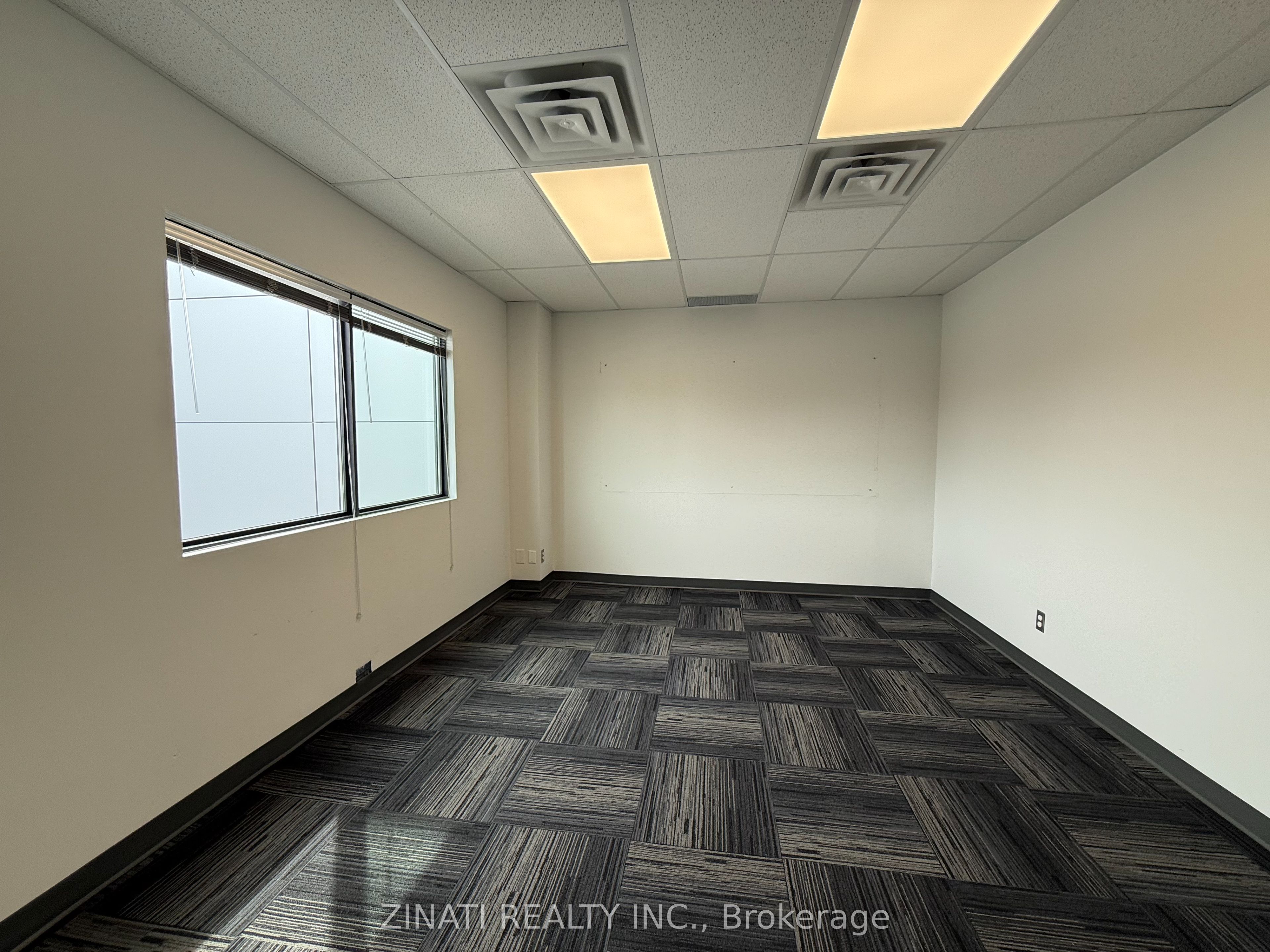 #800 - 38 Antares Drive Property Photo 7