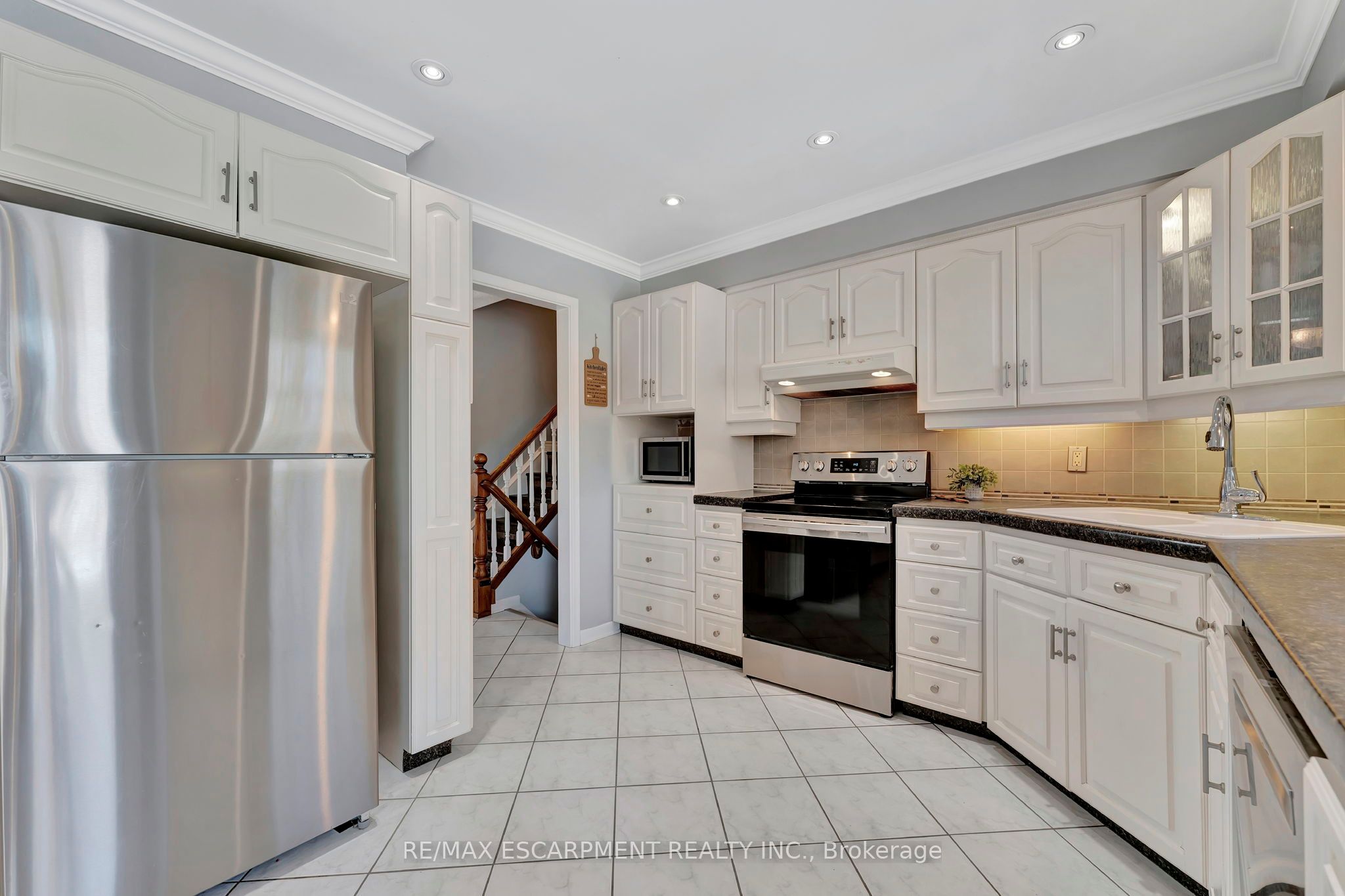 49 Lynndale Road Property Photo 9