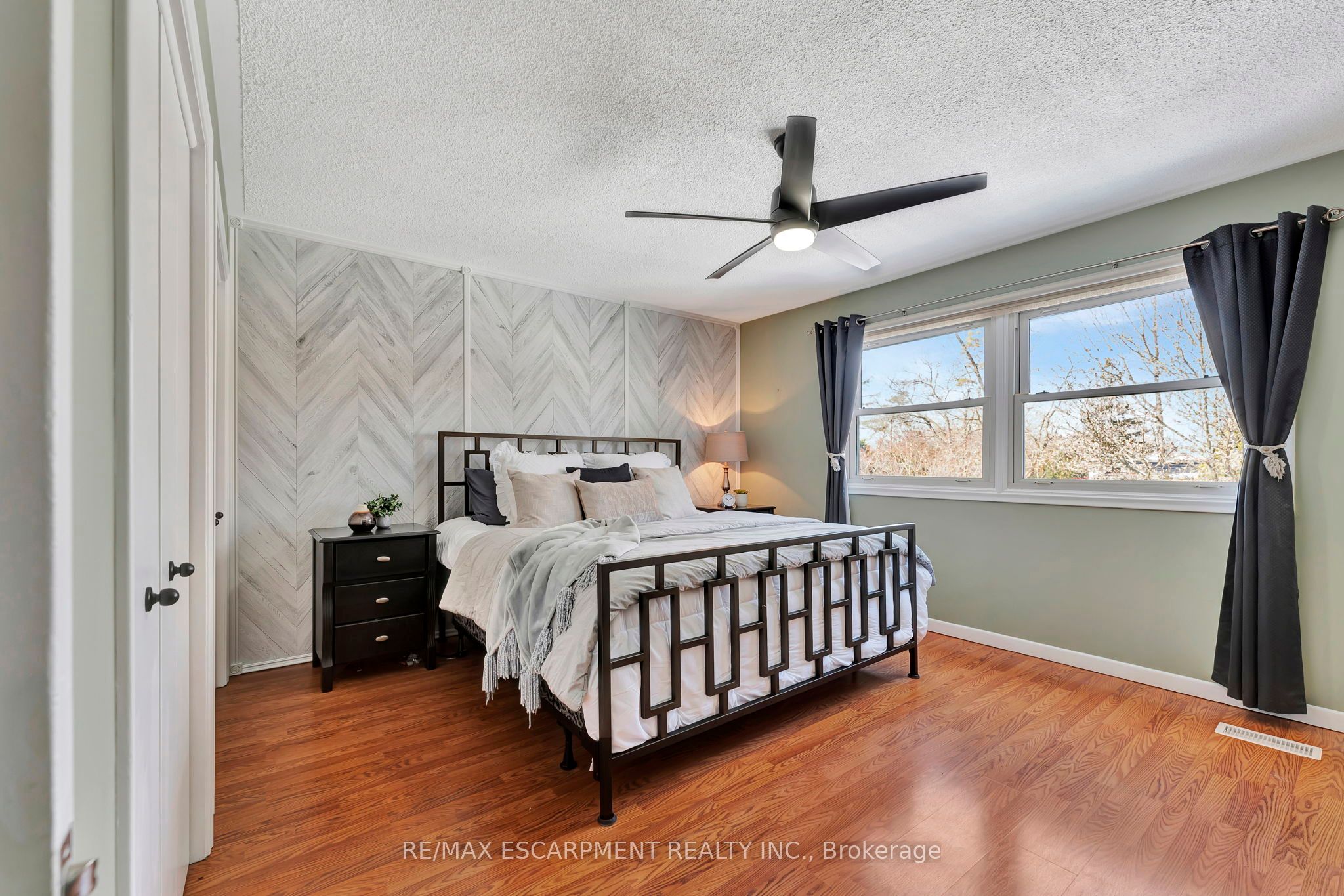 49 Lynndale Road Property Photo 13