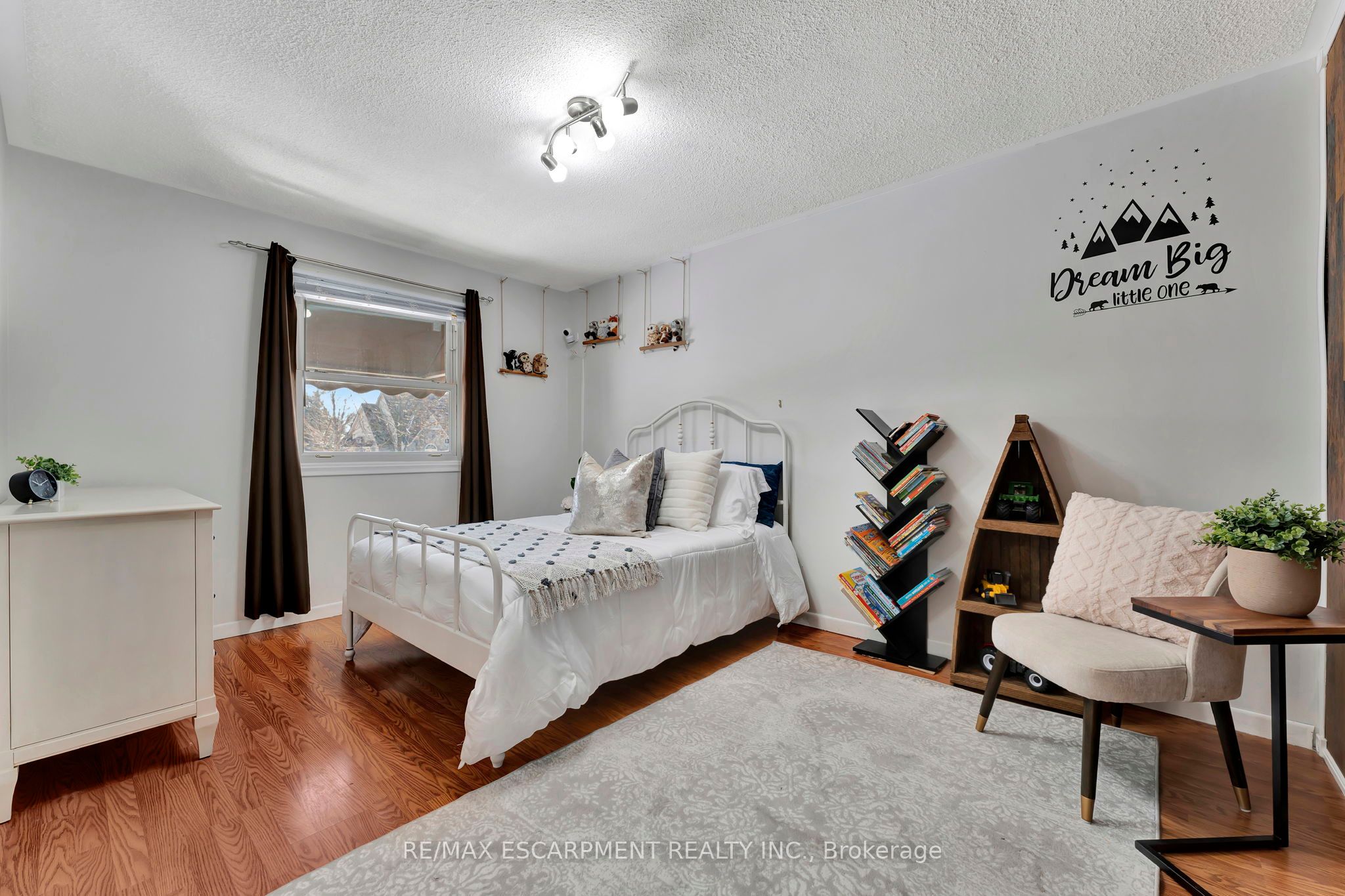 49 Lynndale Road Property Photo 17