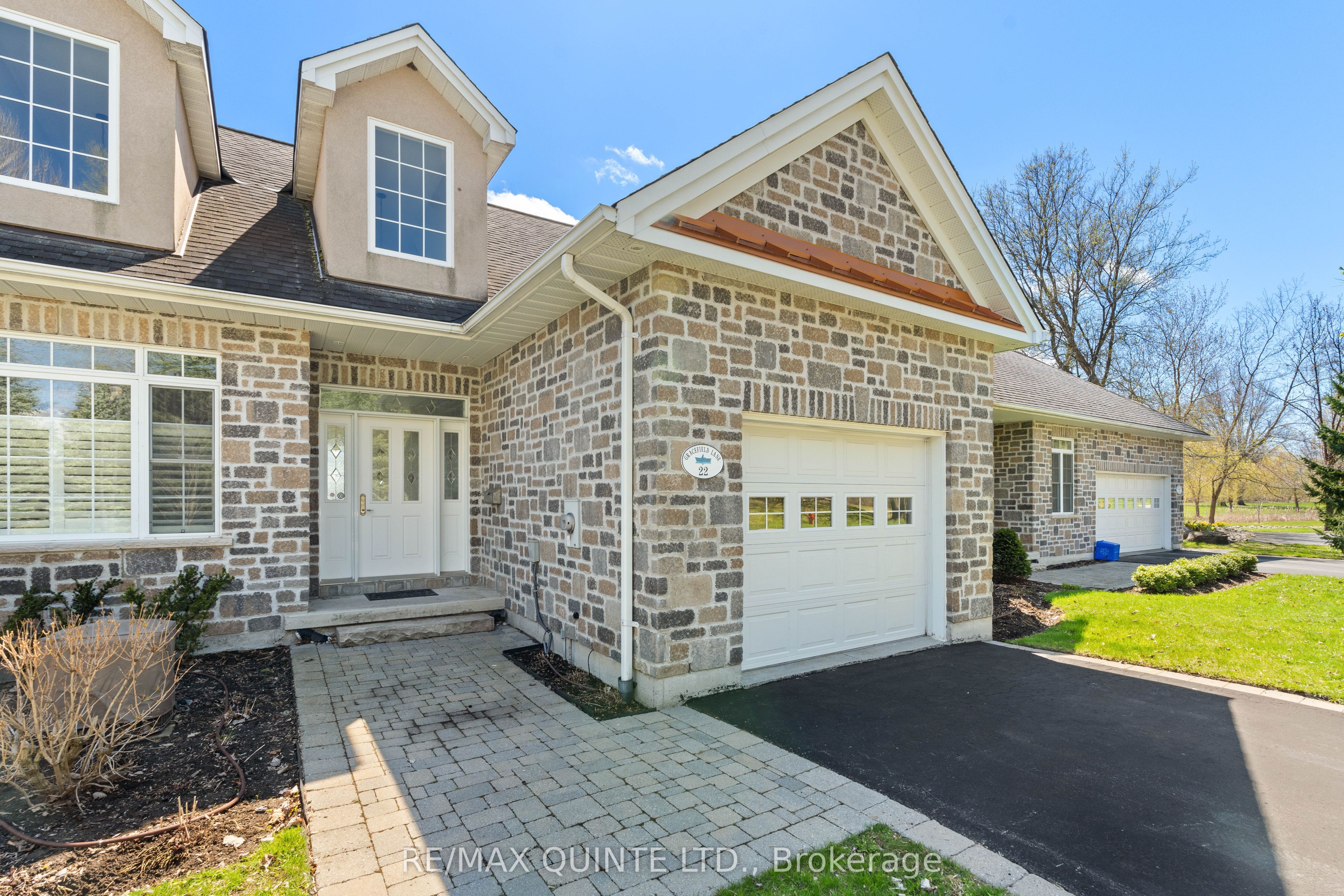 22 GRACEFIELD Lane