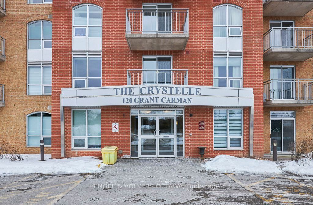#606 - 120 Grant Carman Drive Property Photo 2