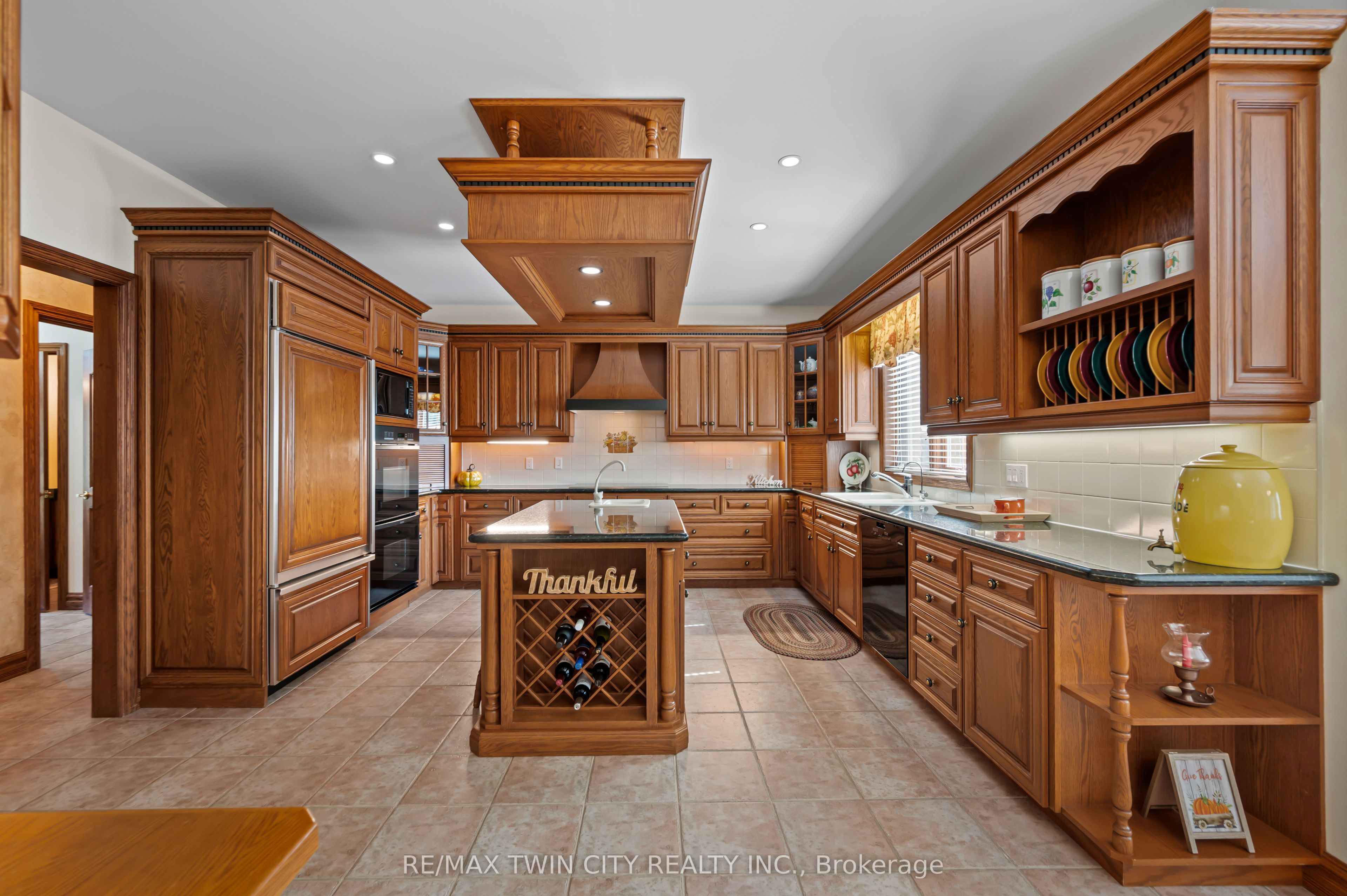 375 River Oak Place Property Photo 14