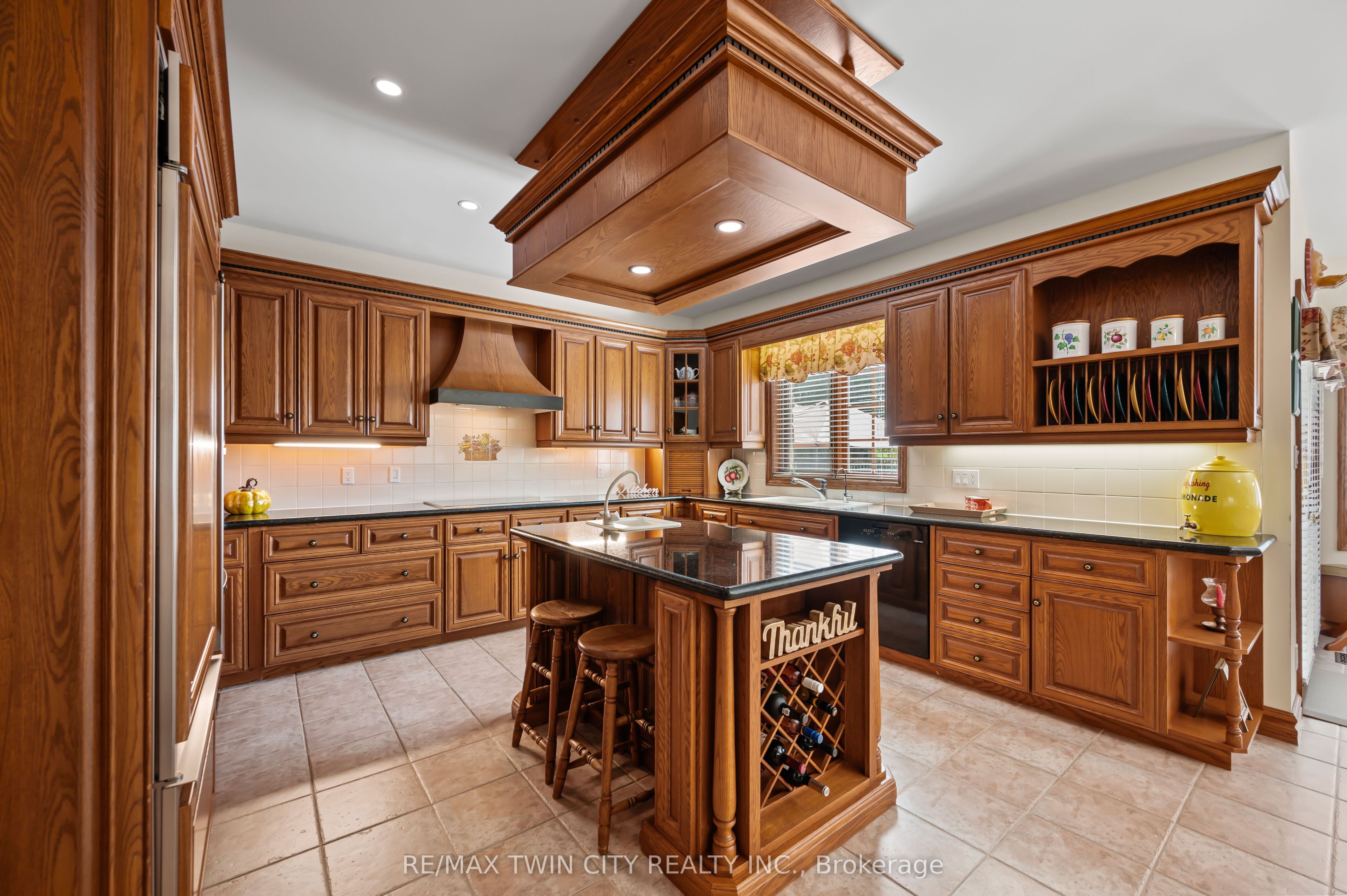 375 River Oak Place Property Photo 15