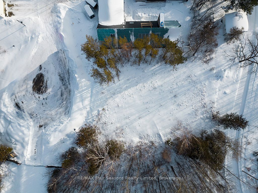 106 Deer Lane Property Photo 4