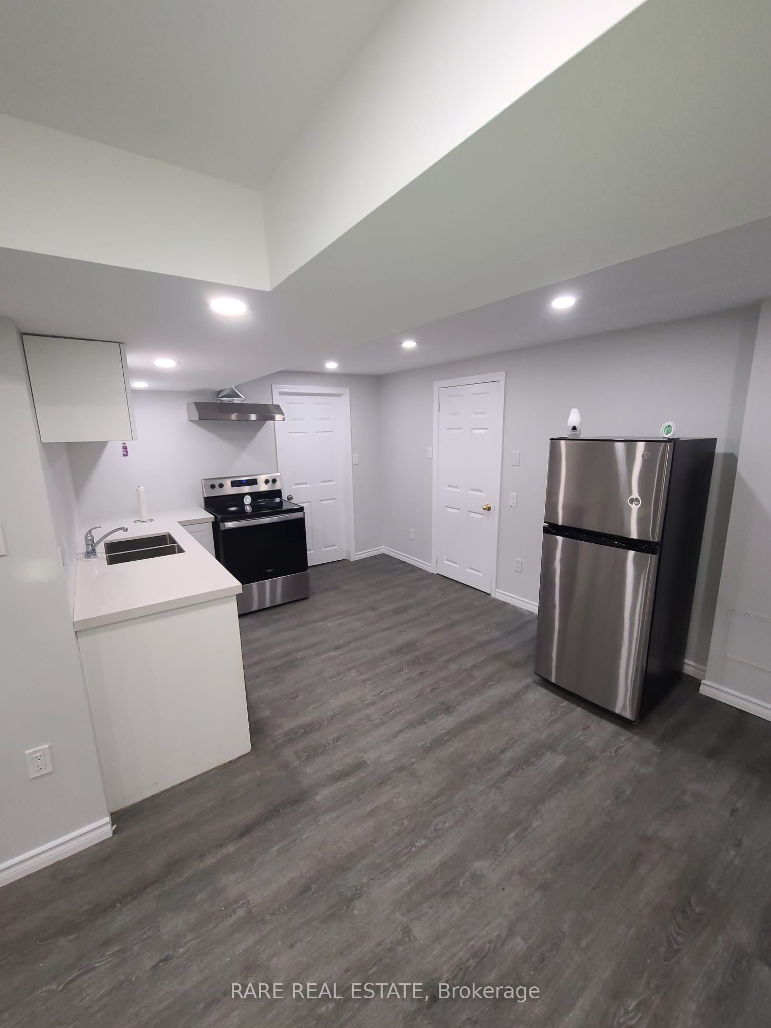 61 Wistow Street Property Photo 25