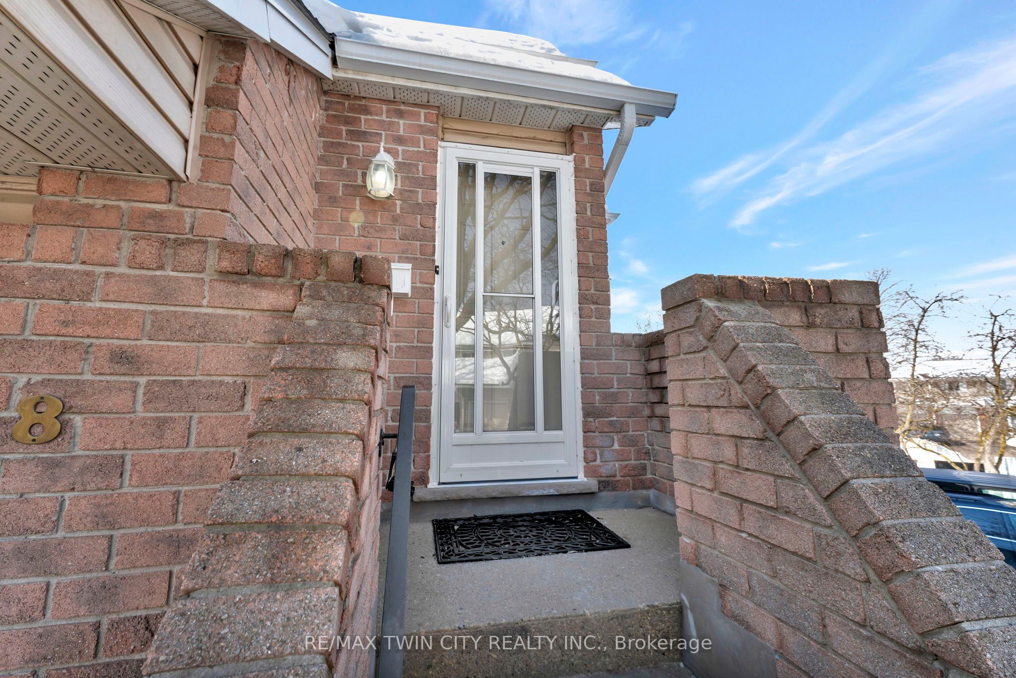 #8 - 205 Highland Crescent Property Photo 6