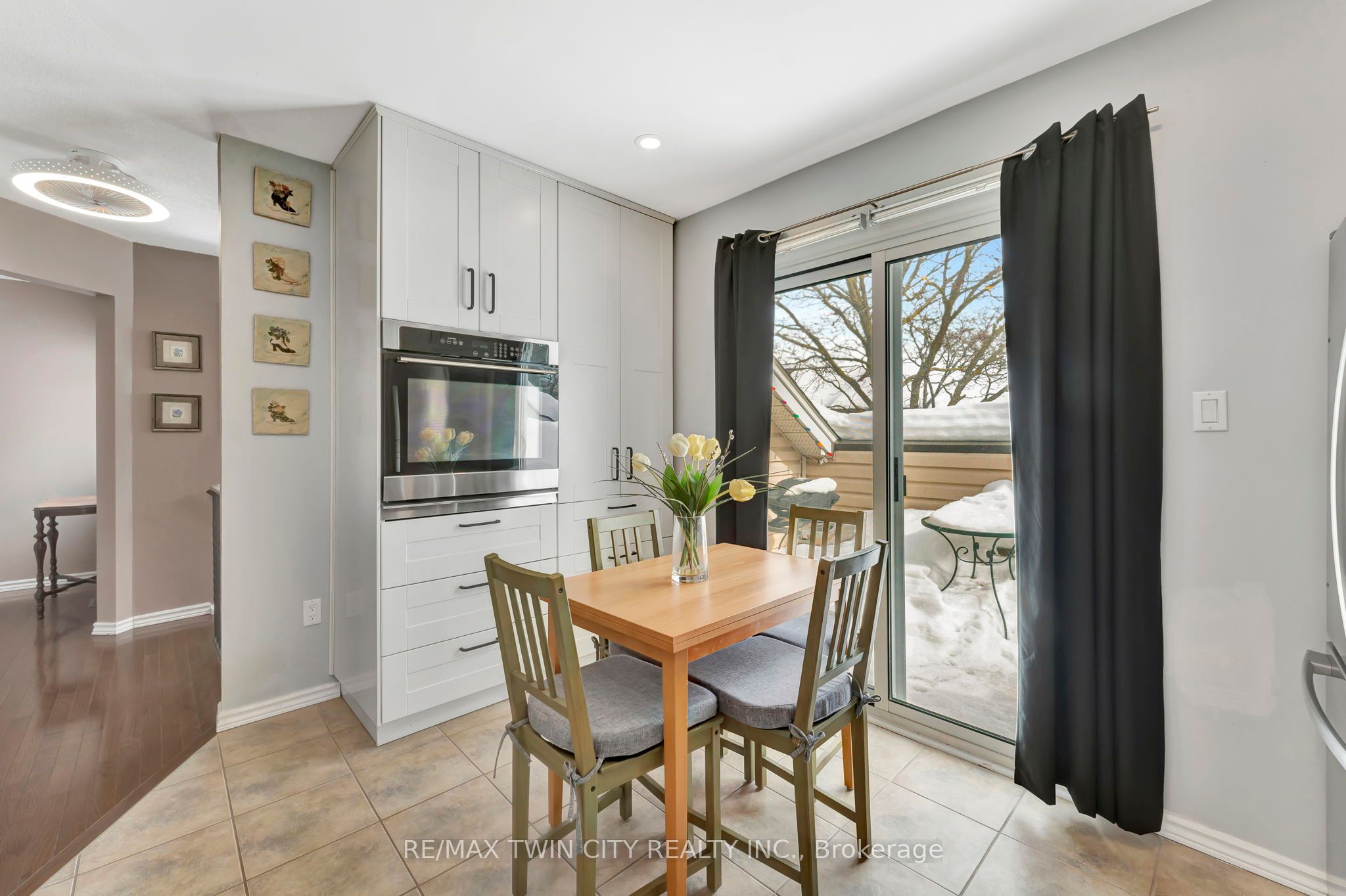 #8 - 205 Highland Crescent Property Photo 12