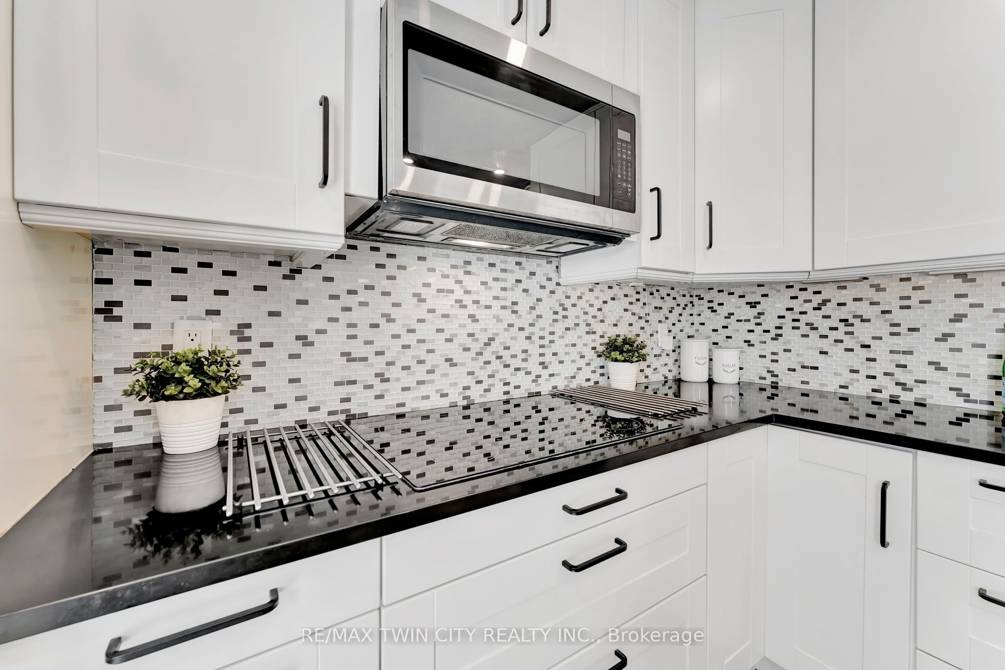 #8 - 205 Highland Crescent Property Photo 13
