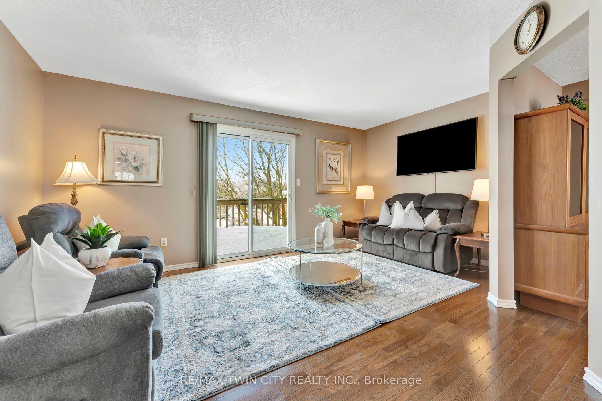 #8 - 205 Highland Crescent Property Photo 18