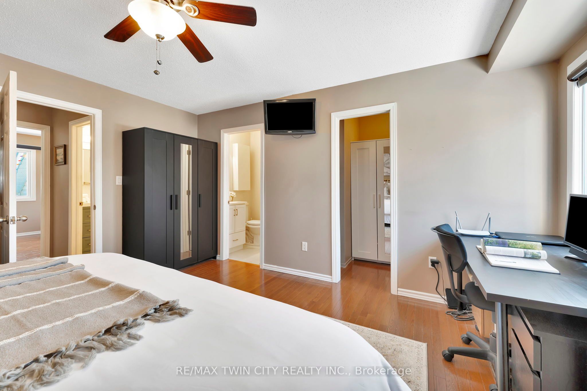 #8 - 205 Highland Crescent Property Photo 24