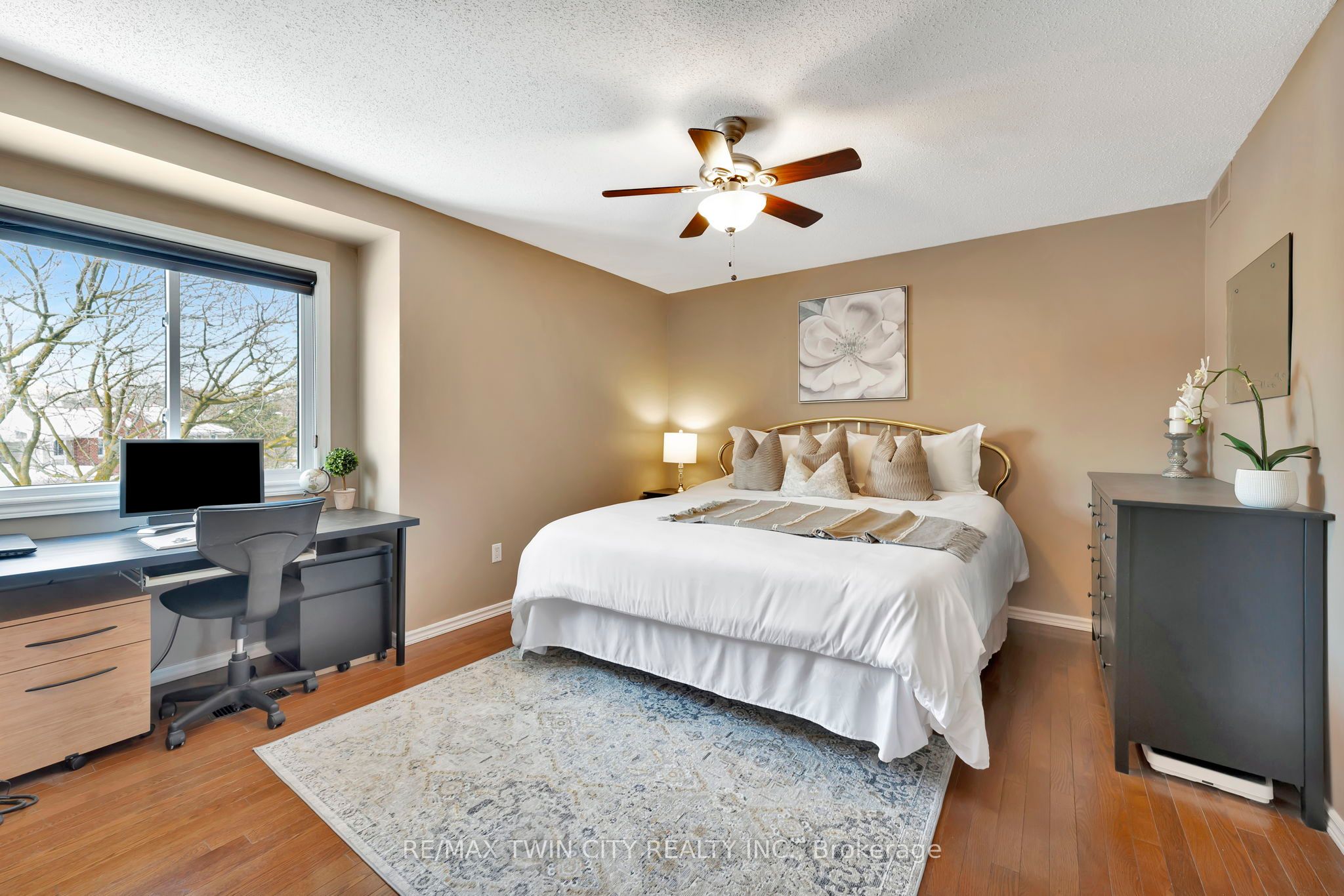#8 - 205 Highland Crescent Property Photo 25