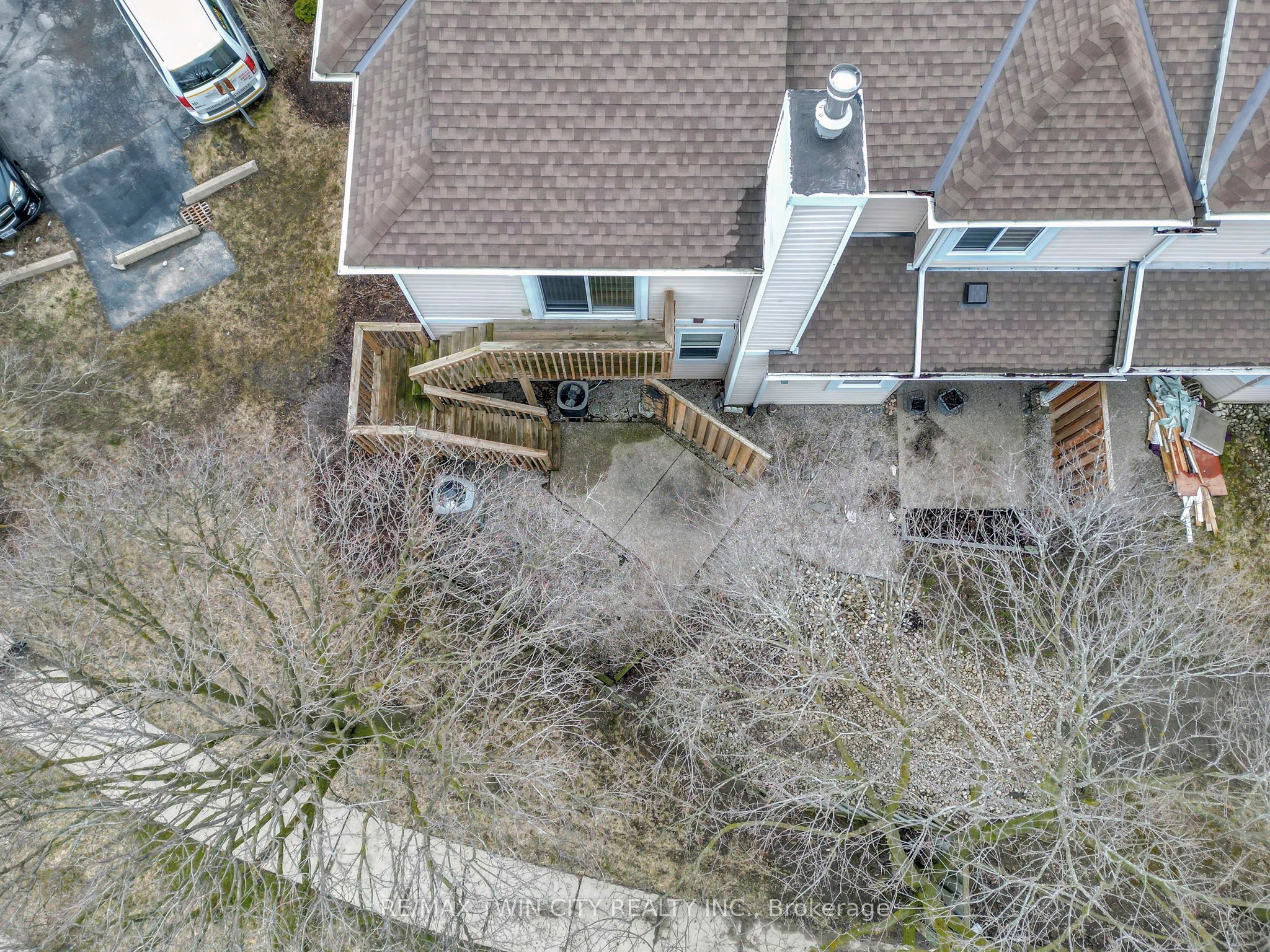 #8 - 205 Highland Crescent Property Photo 28