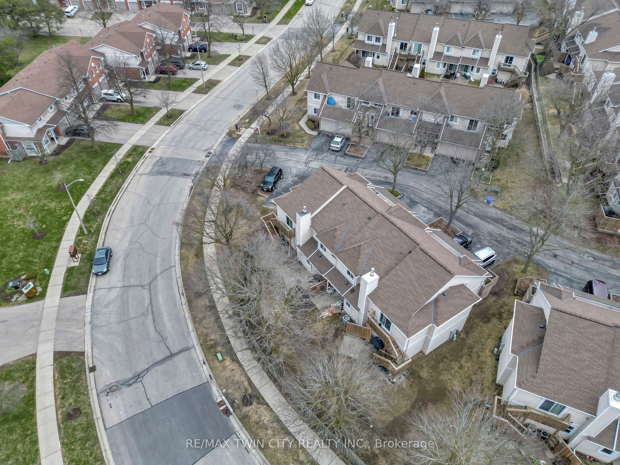 #8 - 205 Highland Crescent Property Photo 29