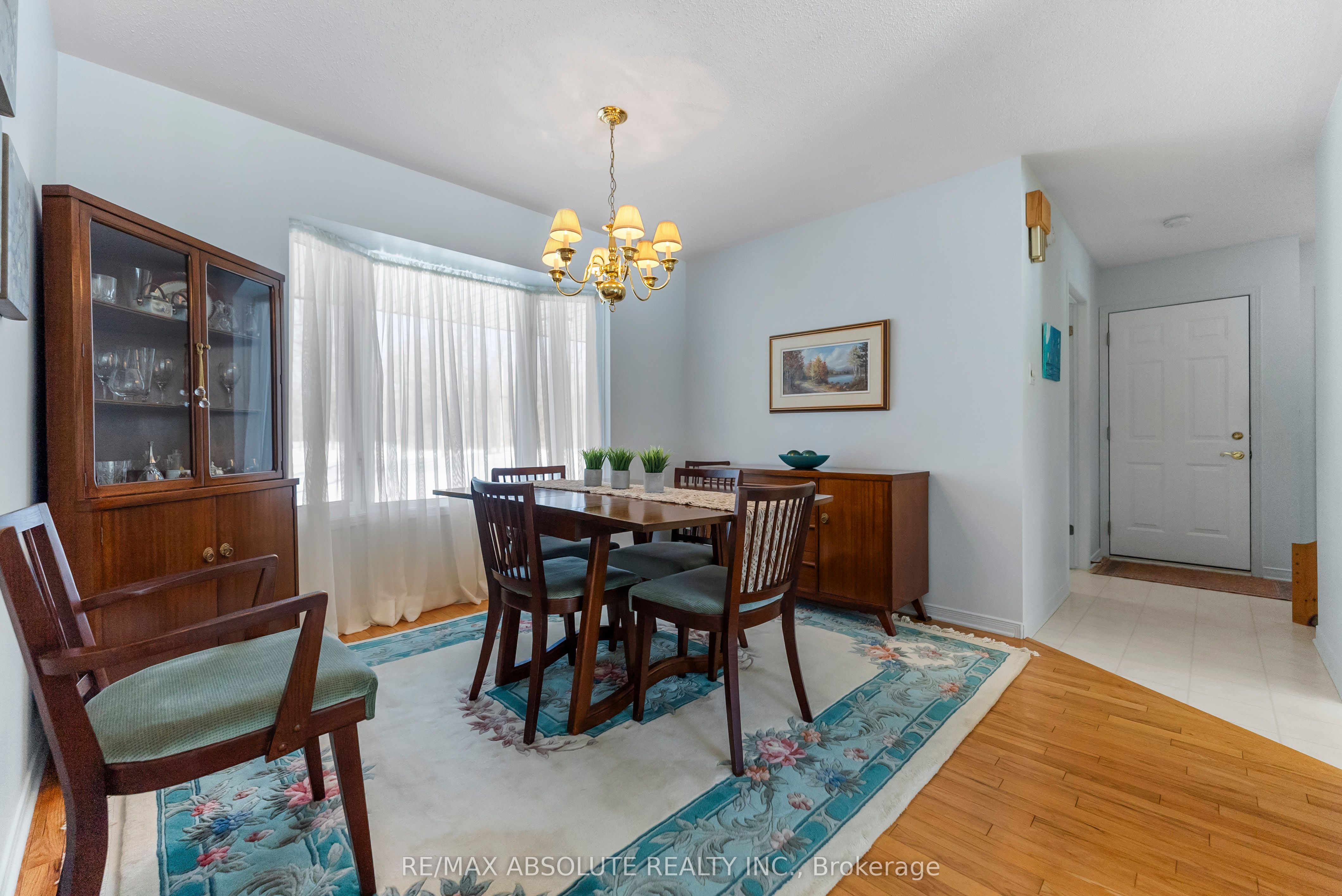 123 Woodridge Crescent Property Photo 10