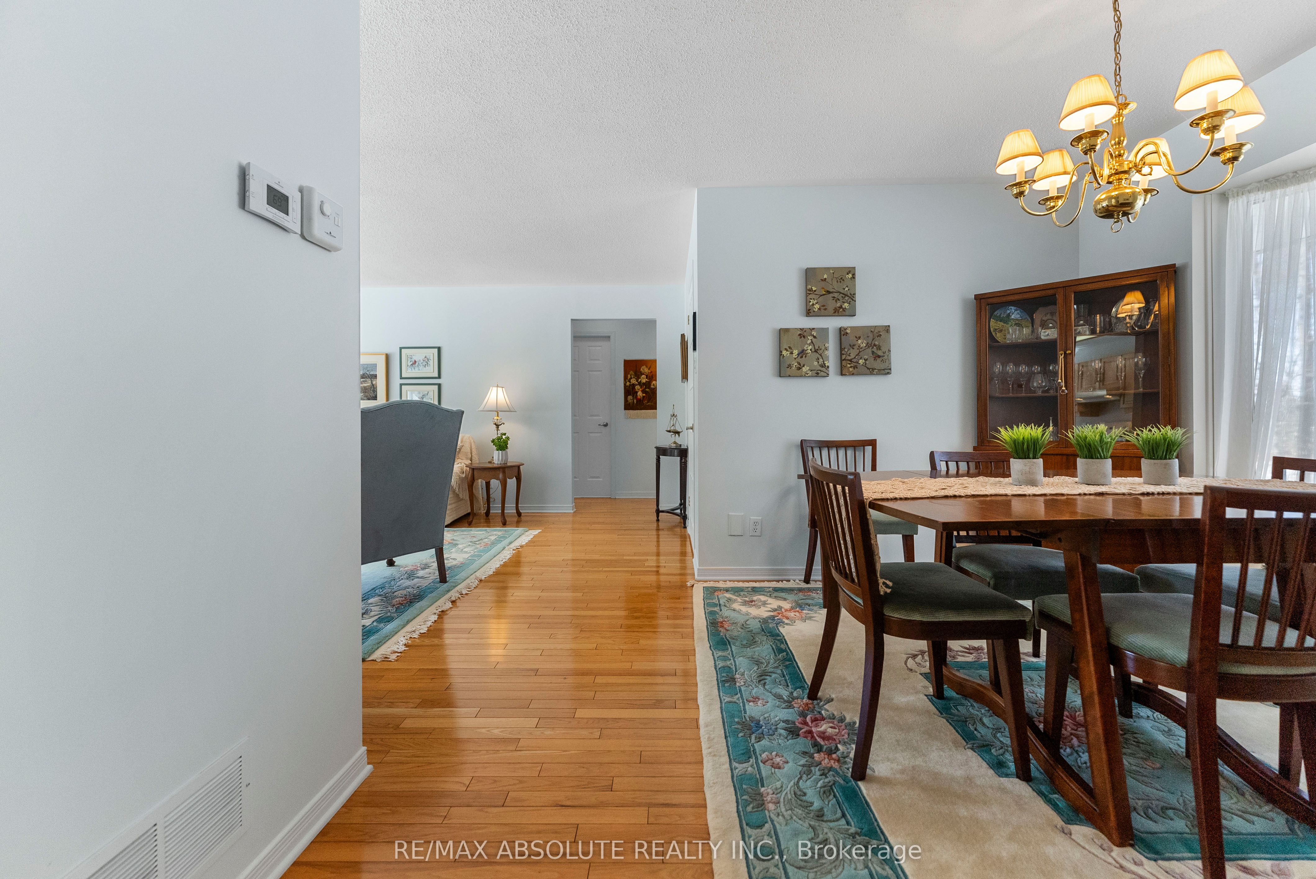 123 Woodridge Crescent Property Photo 11