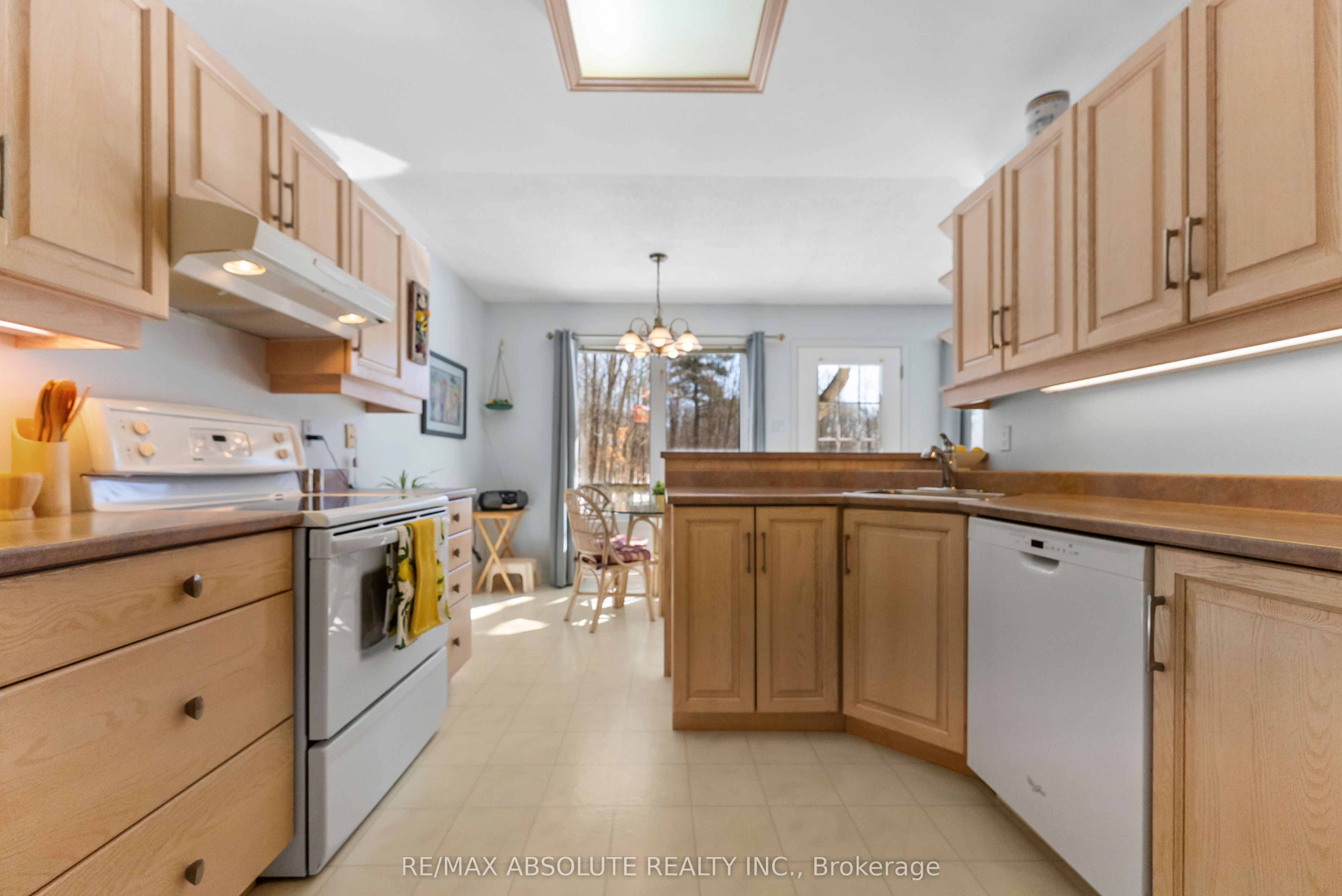 123 Woodridge Crescent Property Photo 16