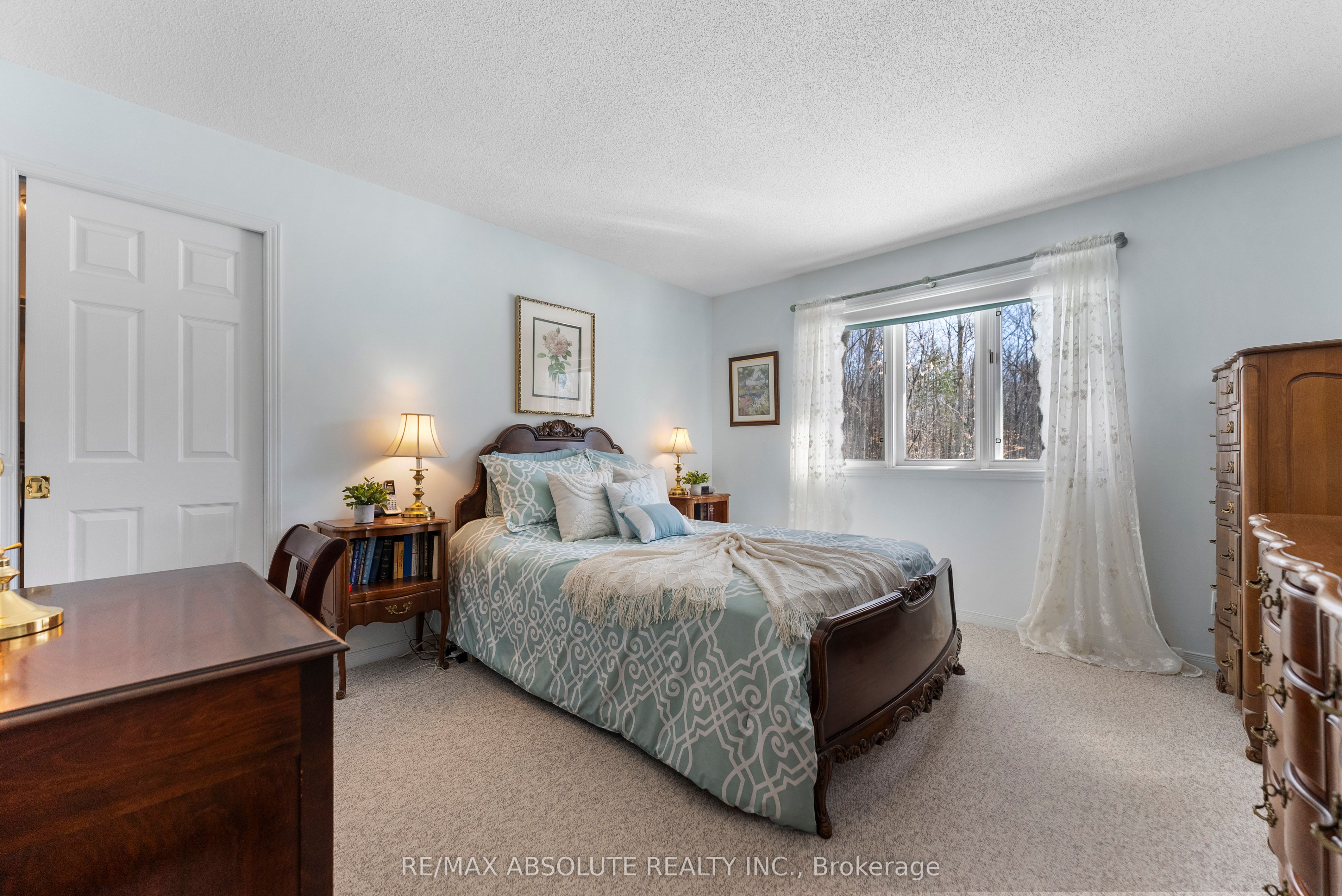 123 Woodridge Crescent Property Photo 17