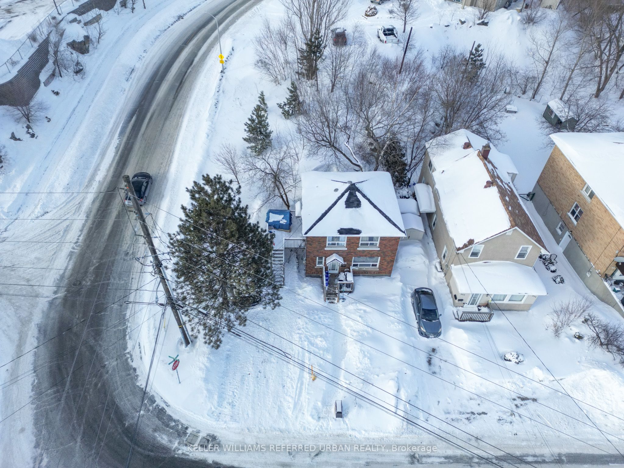 346 Cochrane Street Property Photo