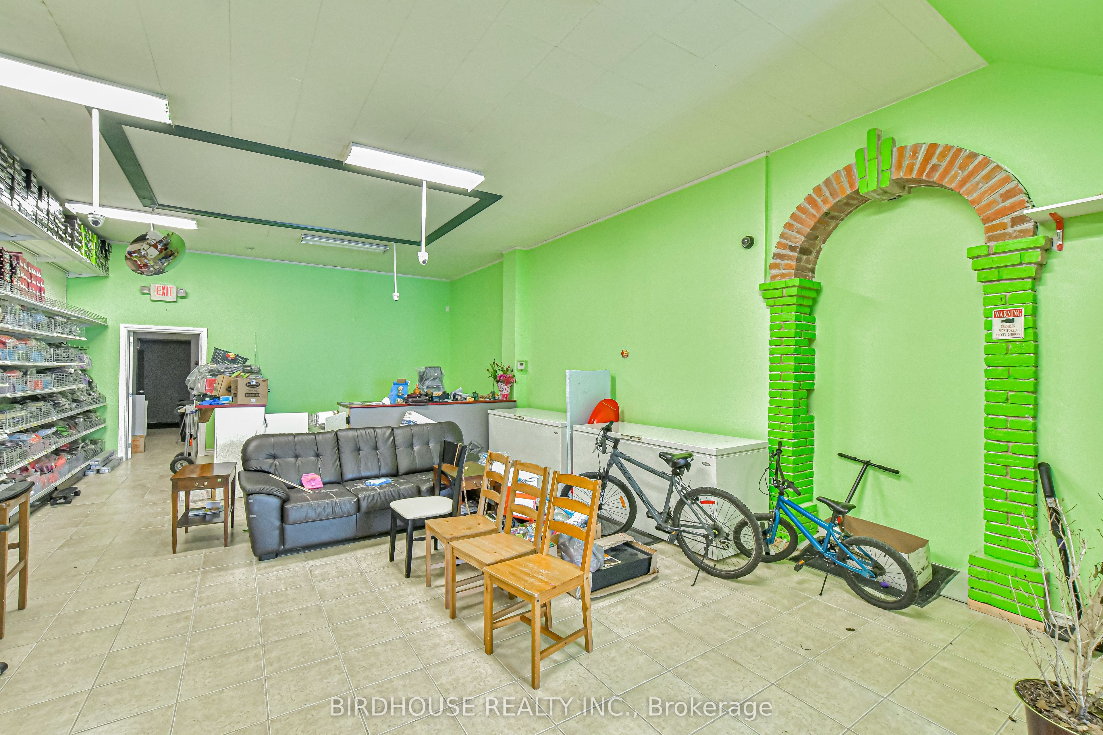 8 Lindsay Street Property Photo 4