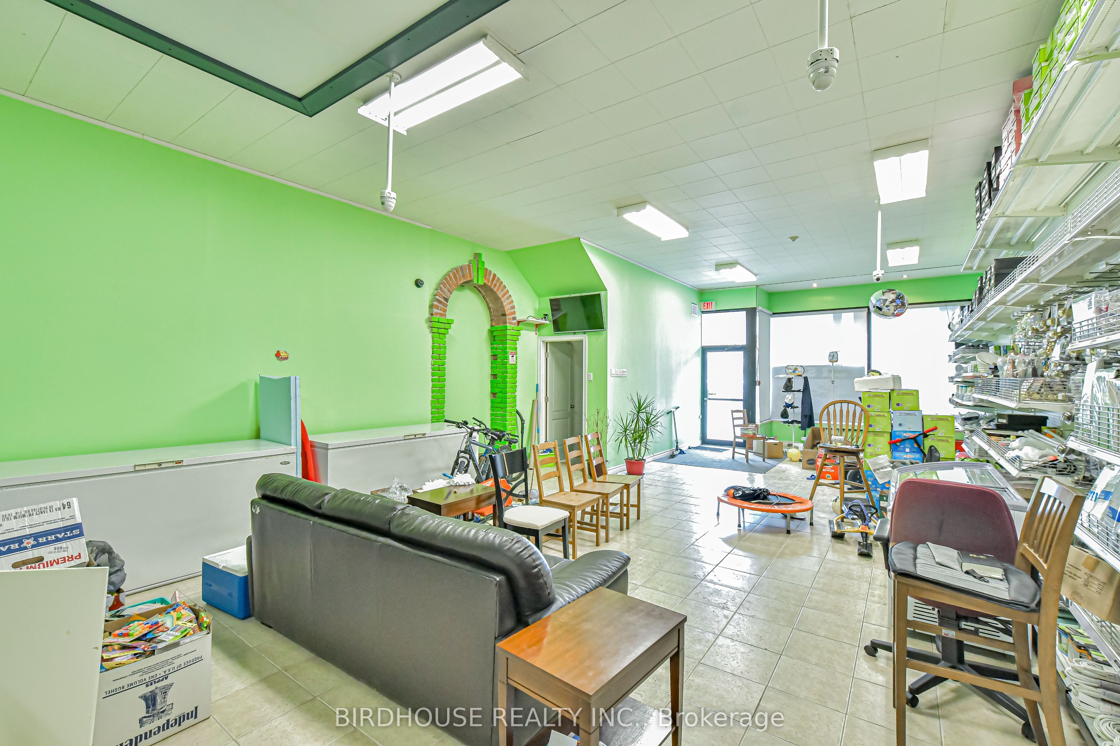 8 Lindsay Street Property Photo 5