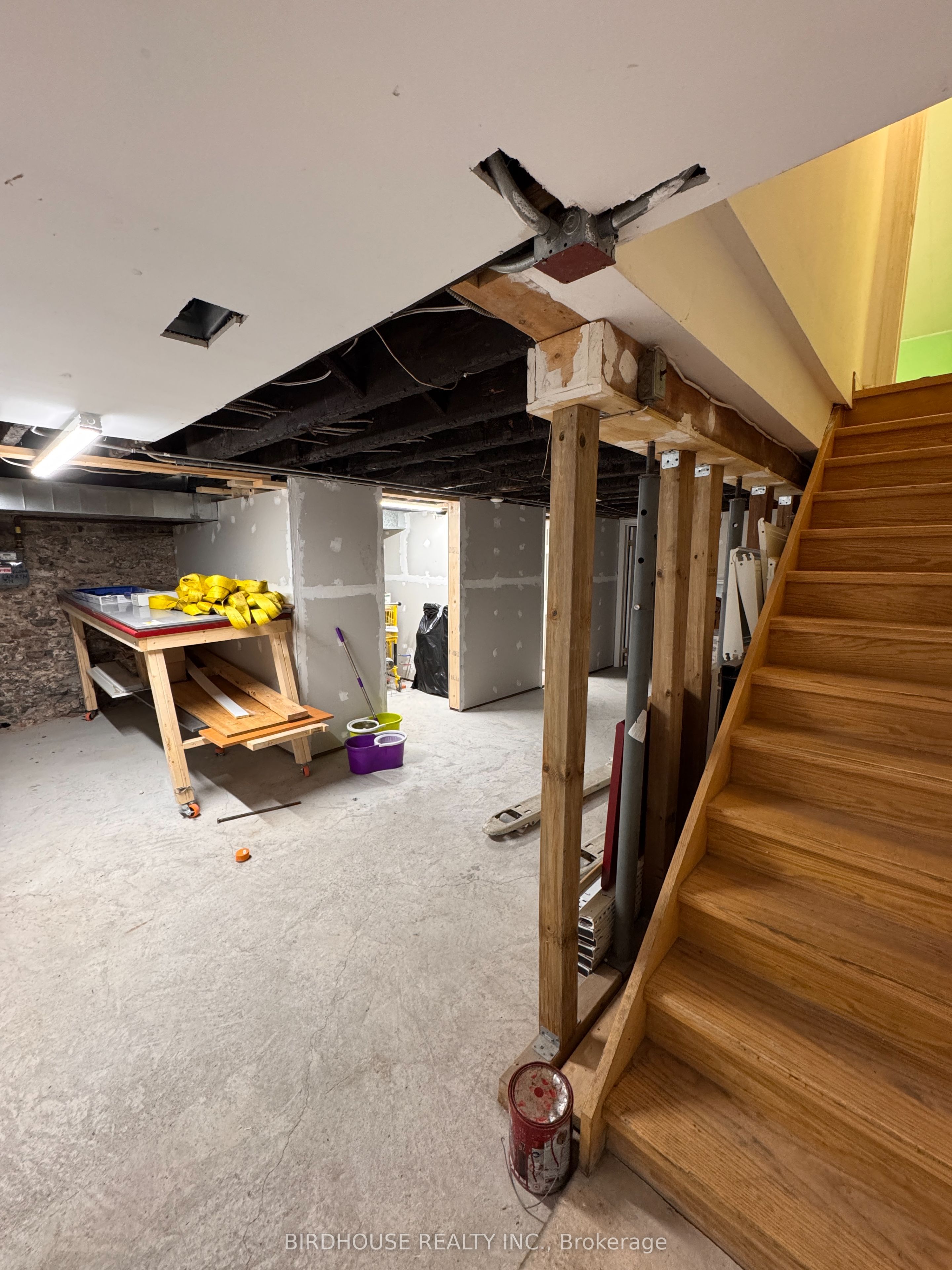 8 Lindsay Street Property Photo 8