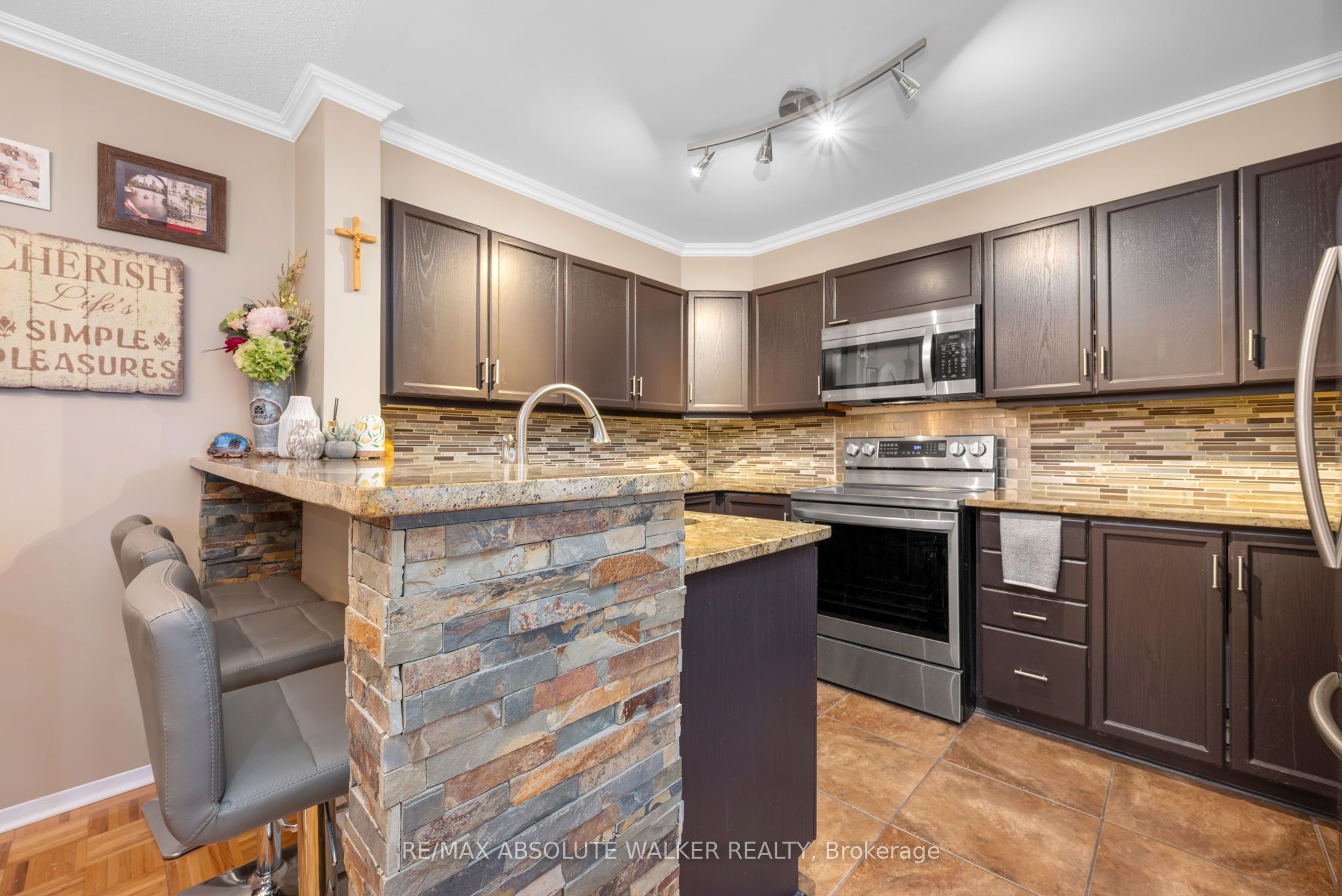 #201 - 1768 Marsala Crescent Property Photo 8
