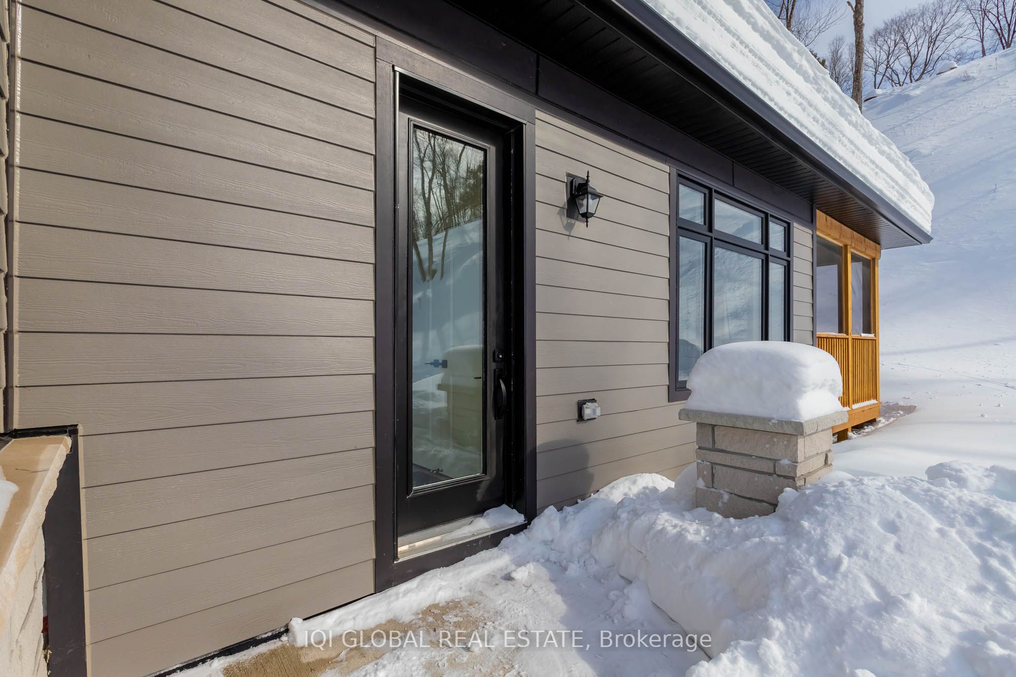 #48 - 1055 Greensview Drive Property Photo 3