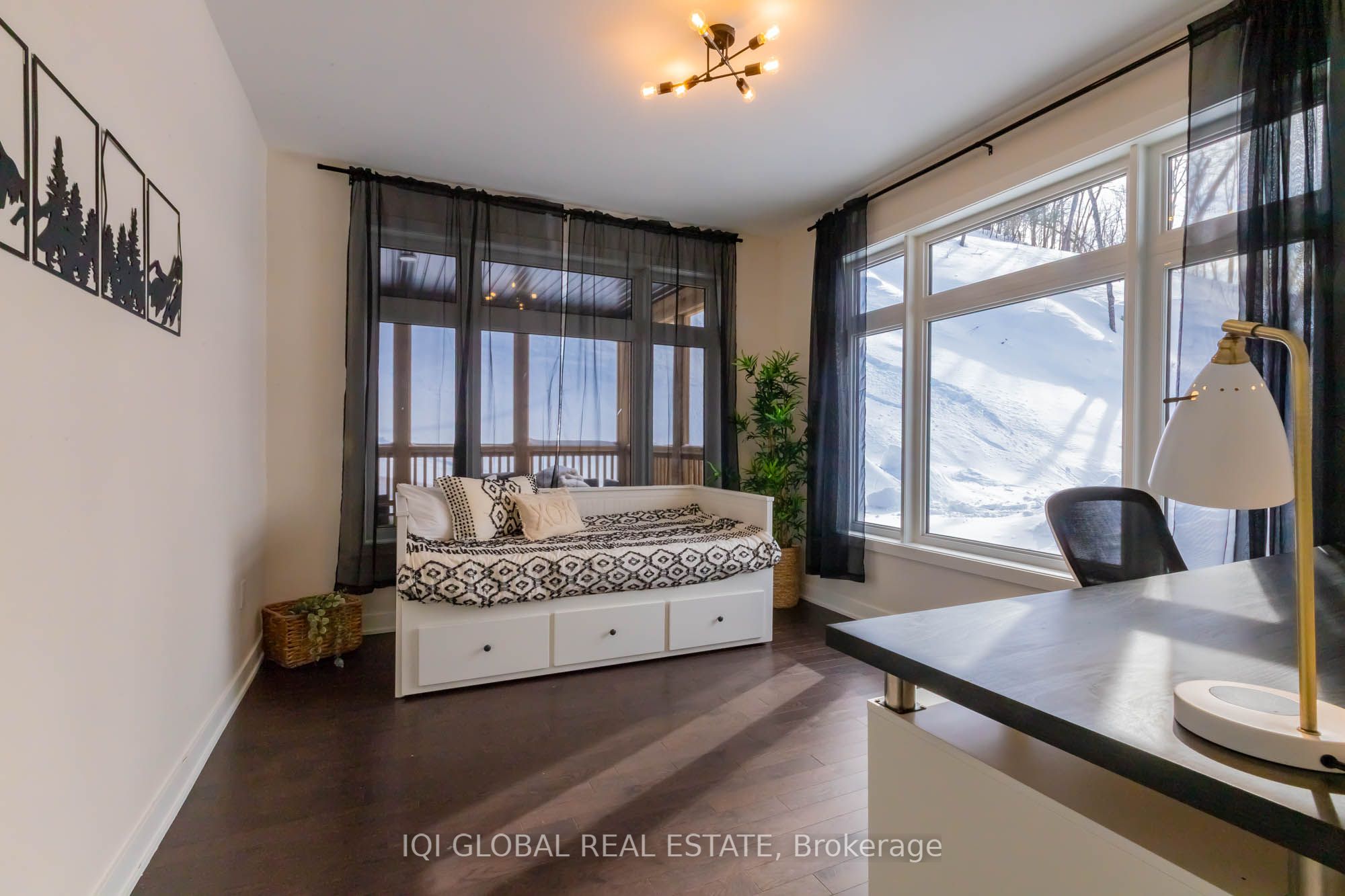 #48 - 1055 Greensview Drive Property Photo 6