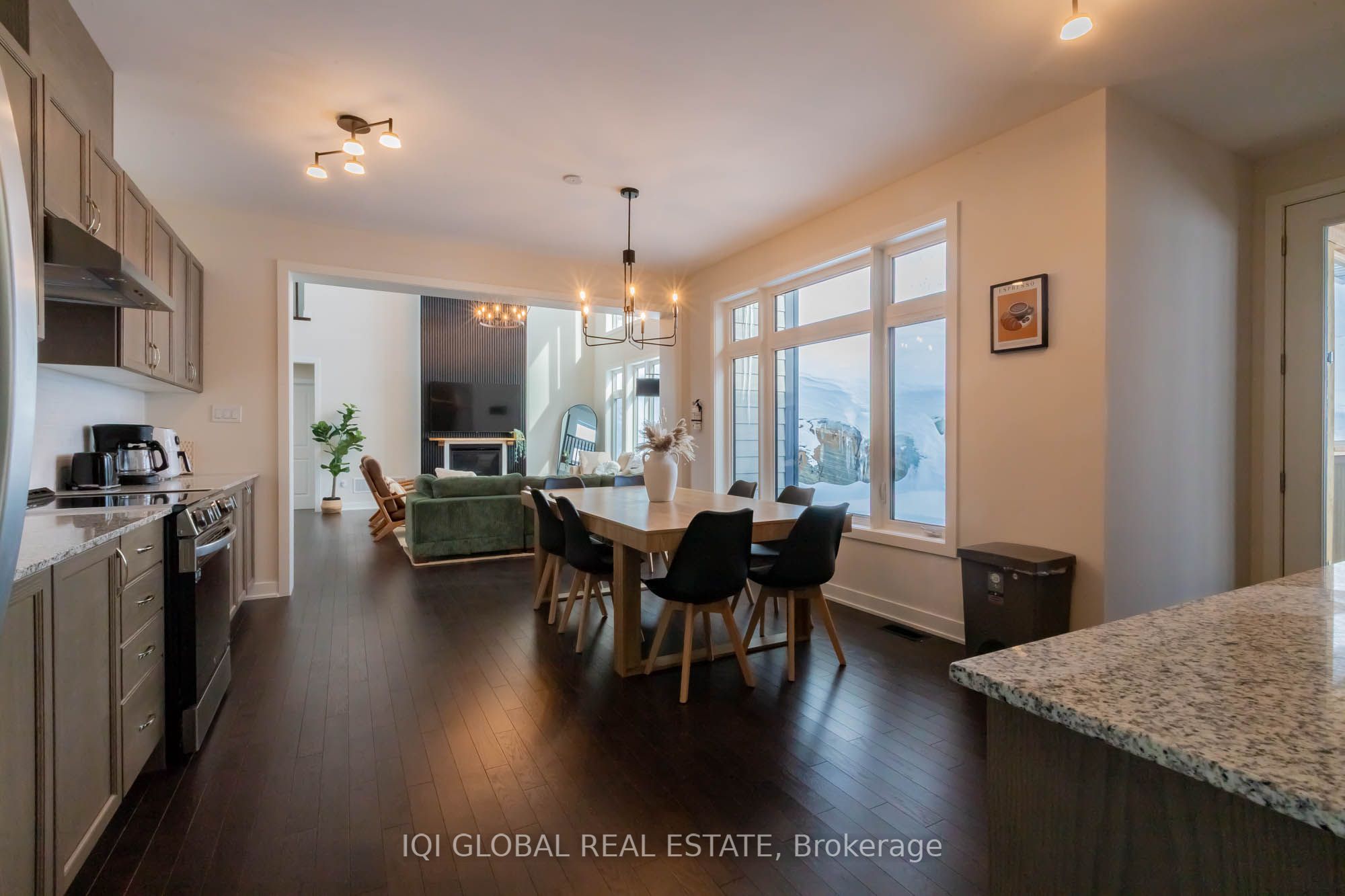 #48 - 1055 Greensview Drive Property Photo 9