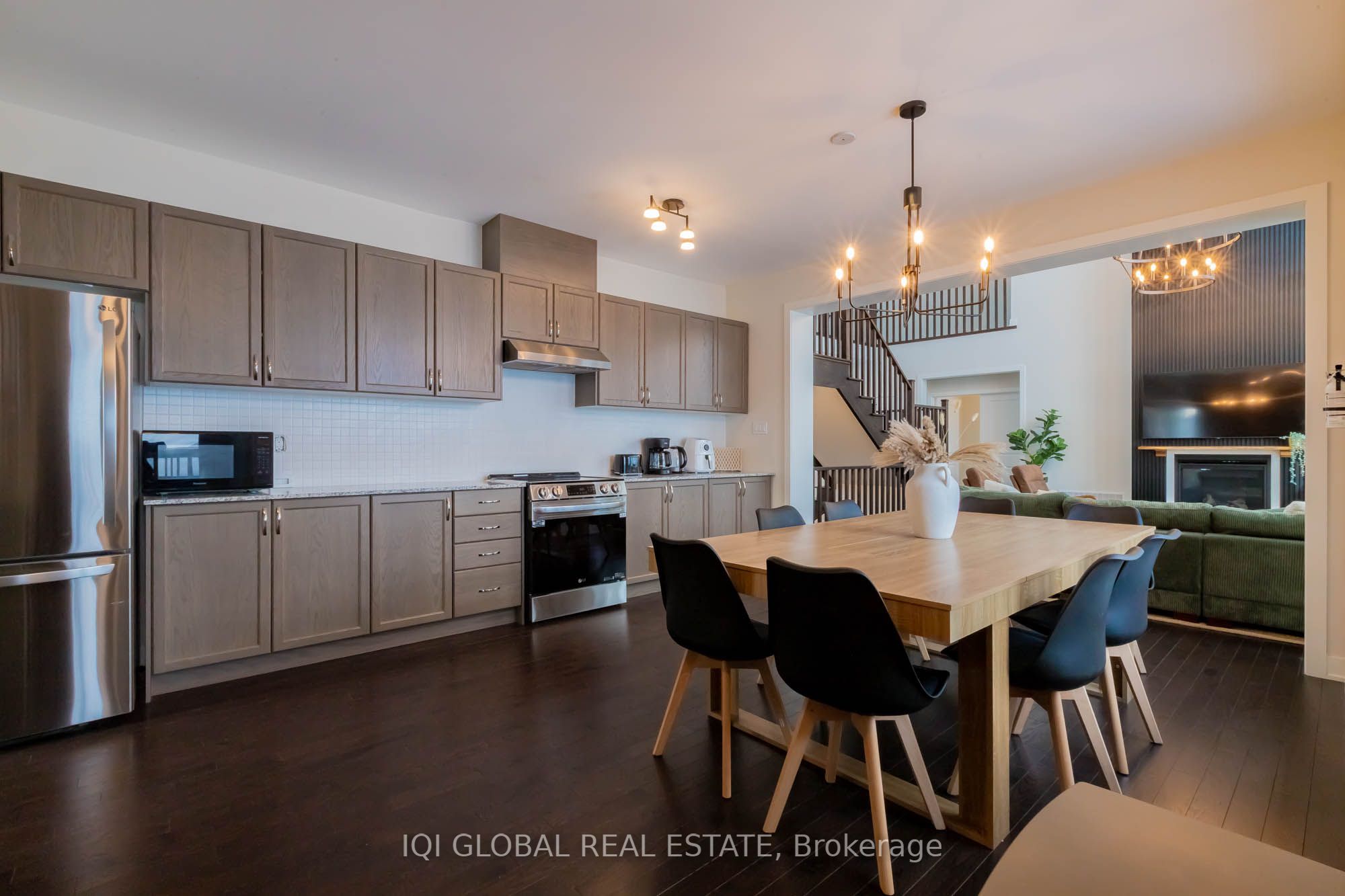 #48 - 1055 Greensview Drive Property Photo 13