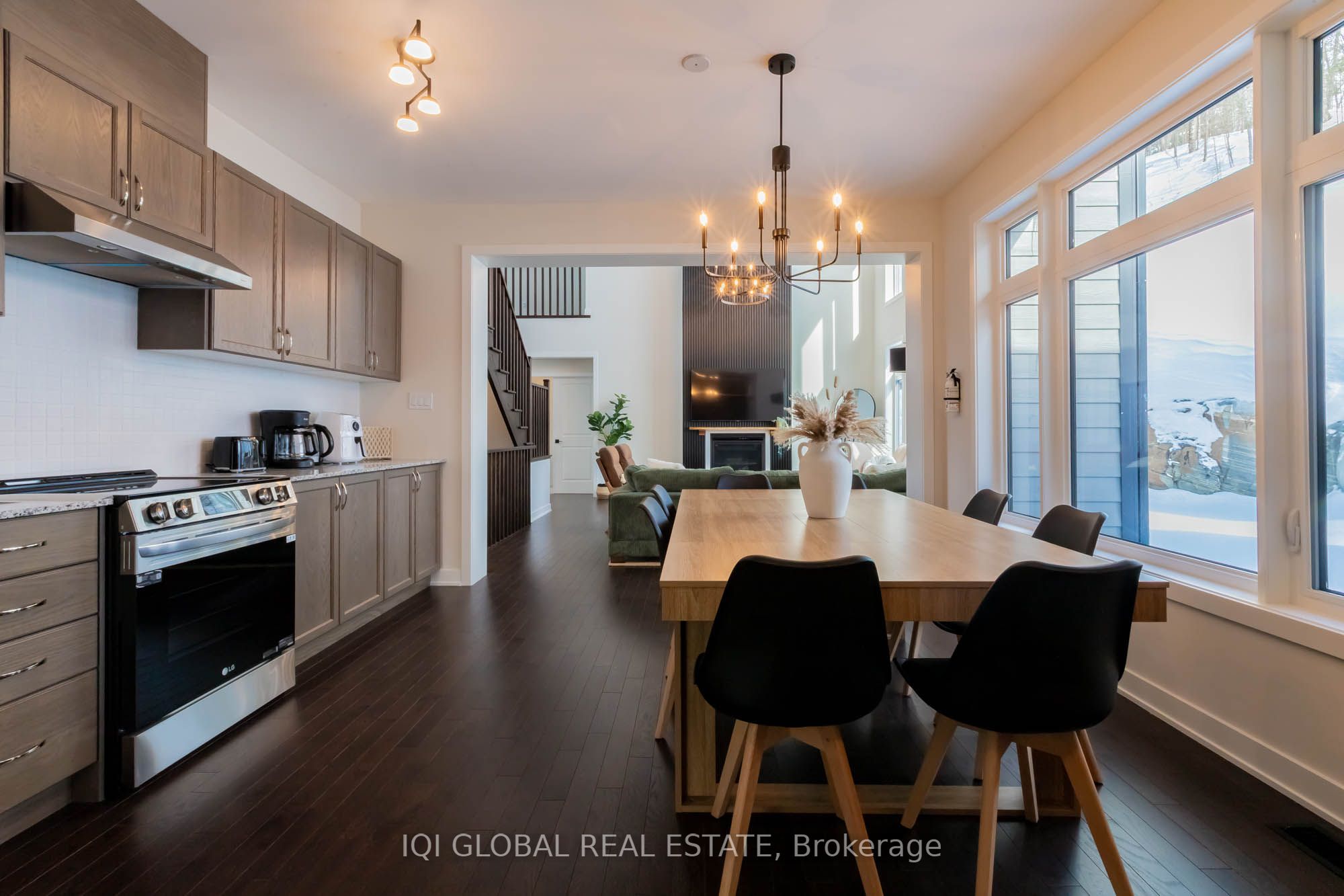 #48 - 1055 Greensview Drive Property Photo 15