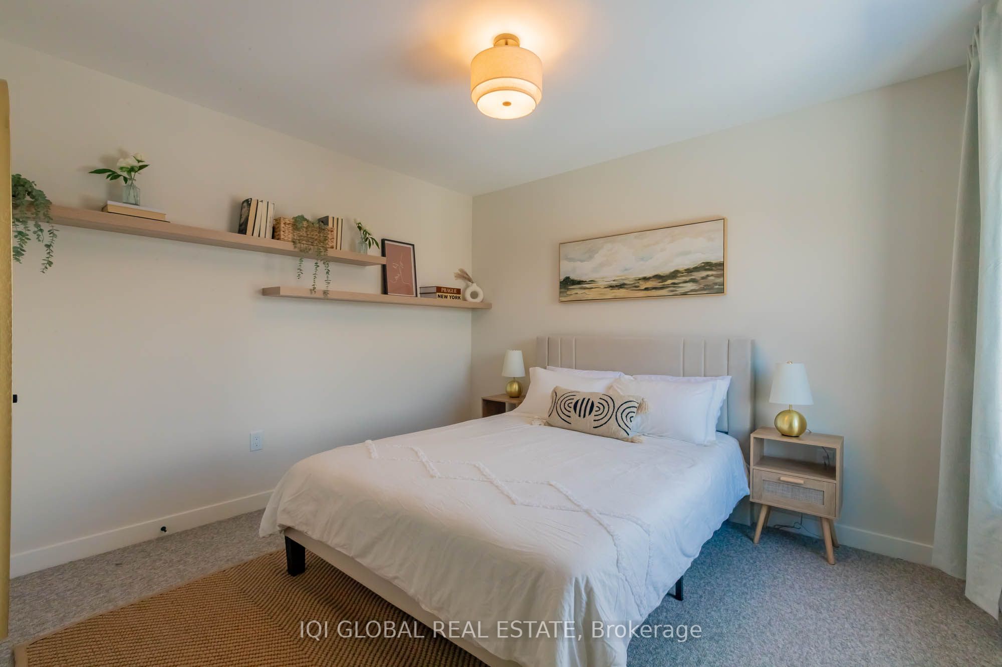 #48 - 1055 Greensview Drive Property Photo 37