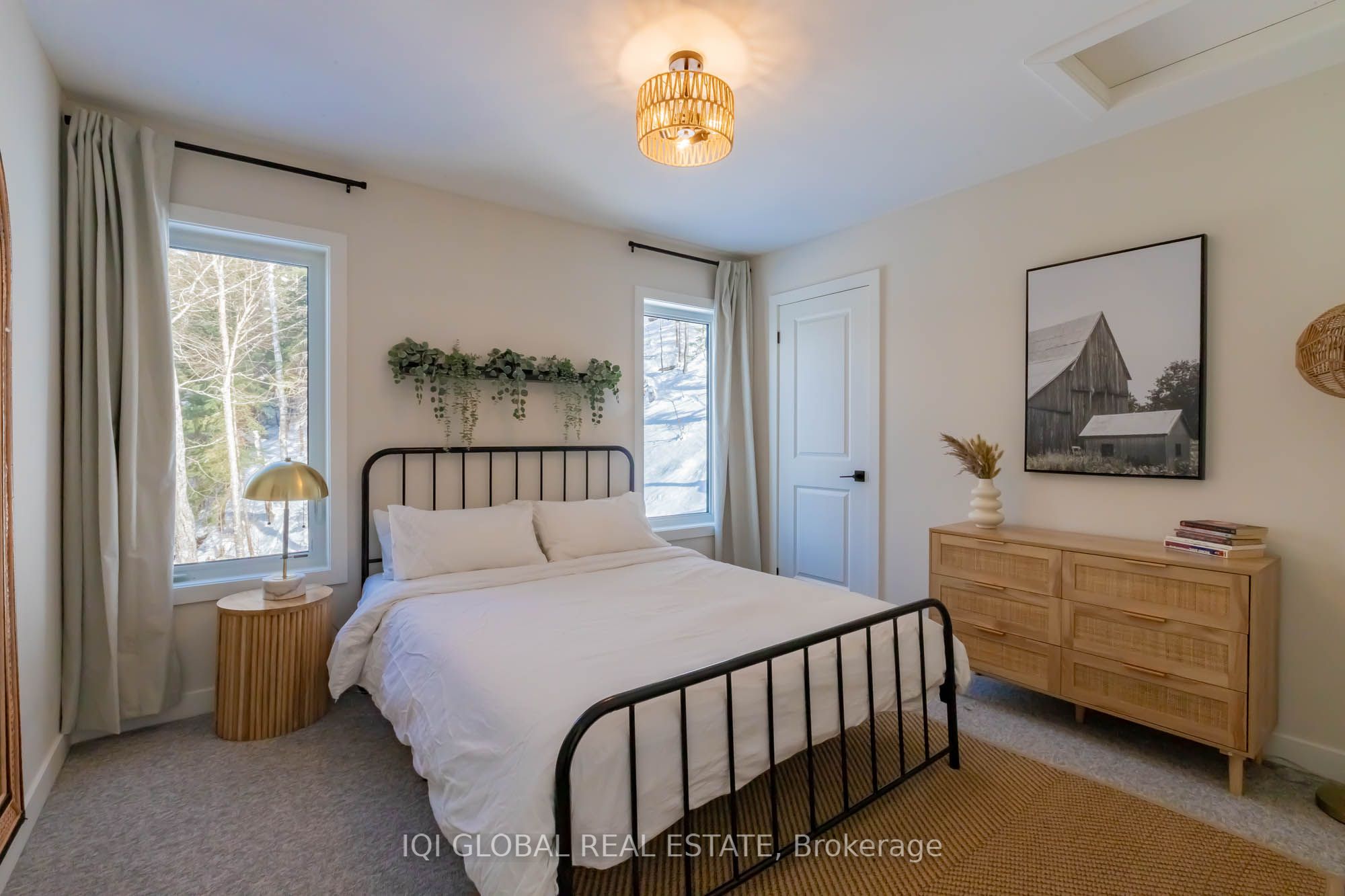 #48 - 1055 Greensview Drive Property Photo 42