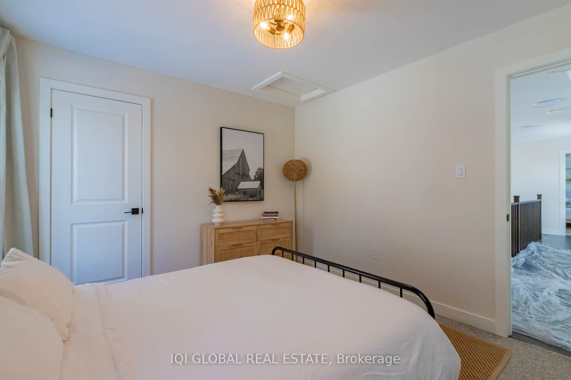 #48 - 1055 Greensview Drive Property Photo 43