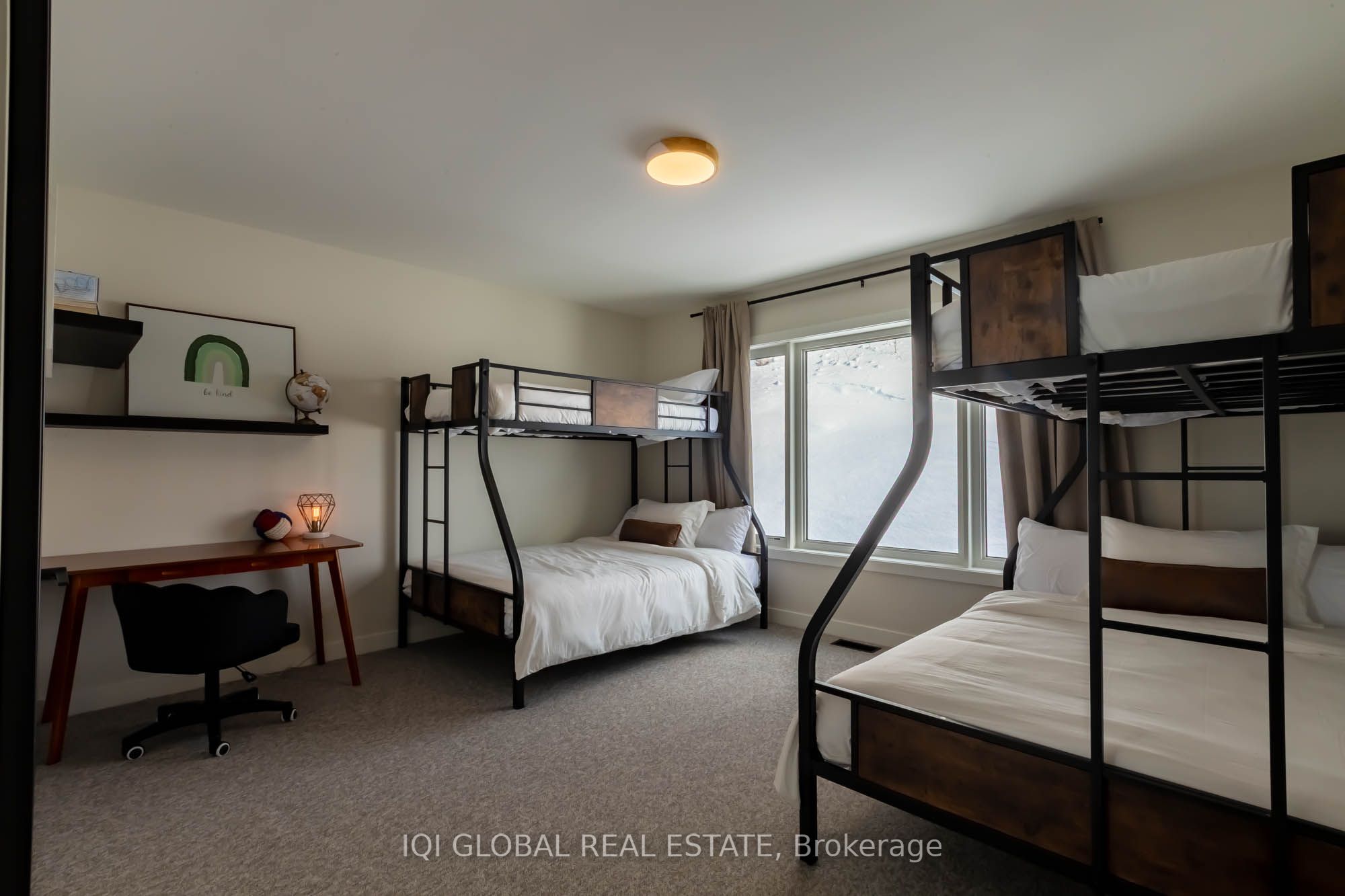 #48 - 1055 Greensview Drive Property Photo 44