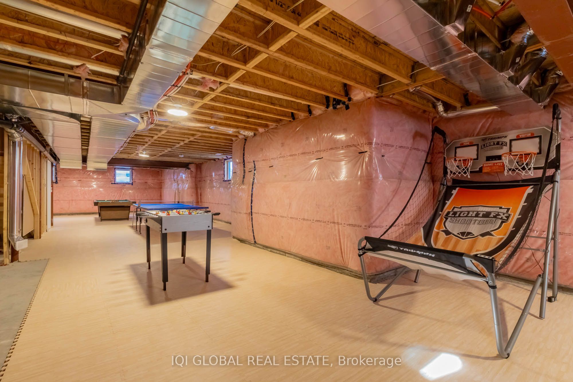 #48 - 1055 Greensview Drive Property Photo 49