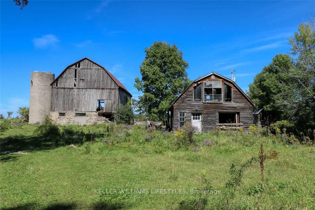 1049 Sandringham Road Property Photo 2