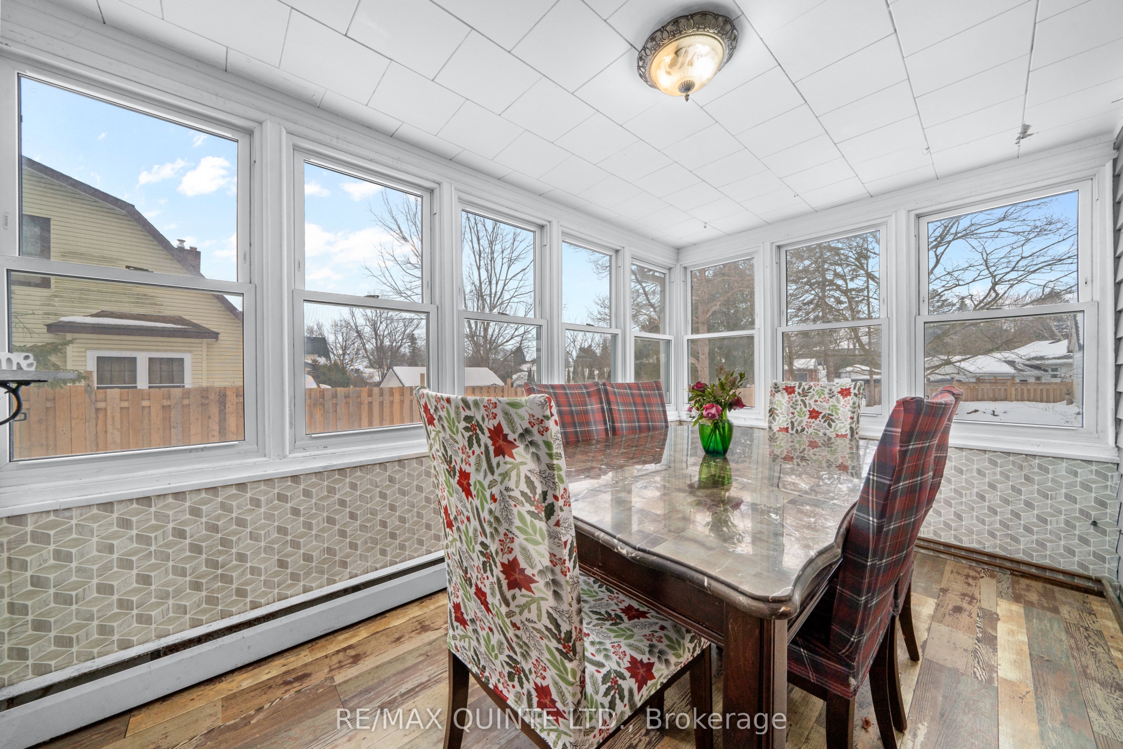 48 Young Street Property Photo 5