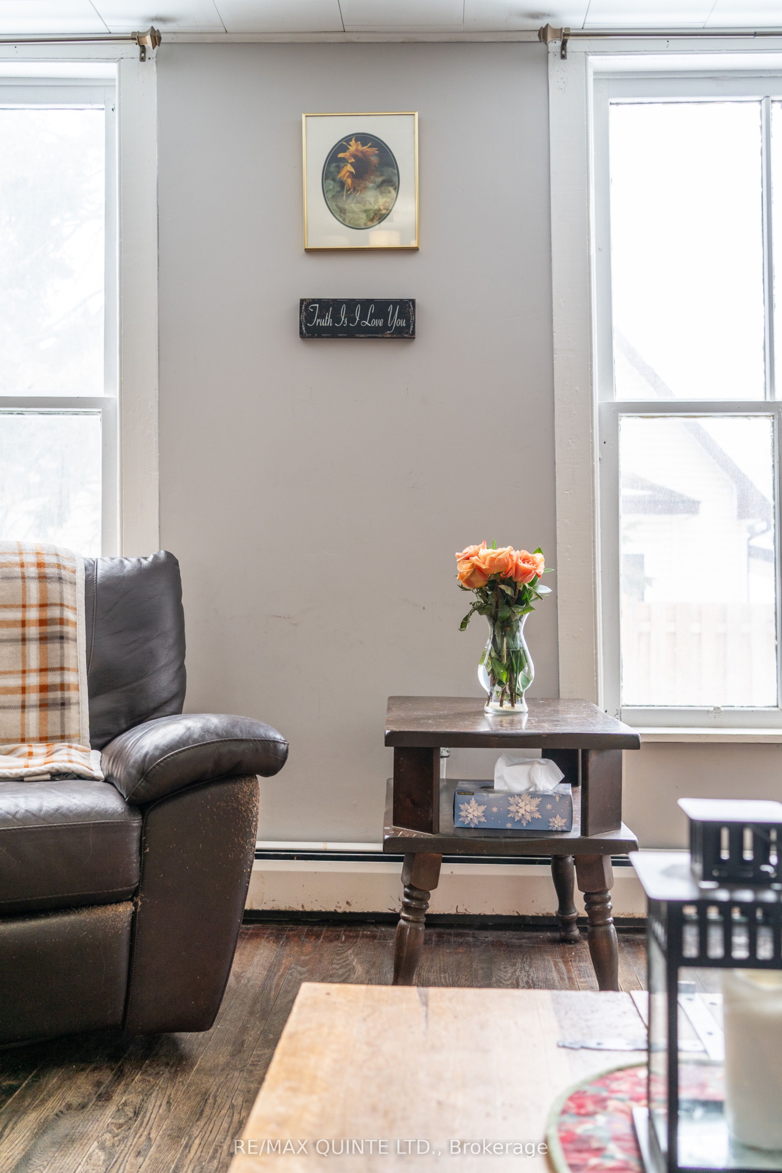 48 Young Street Property Photo 12