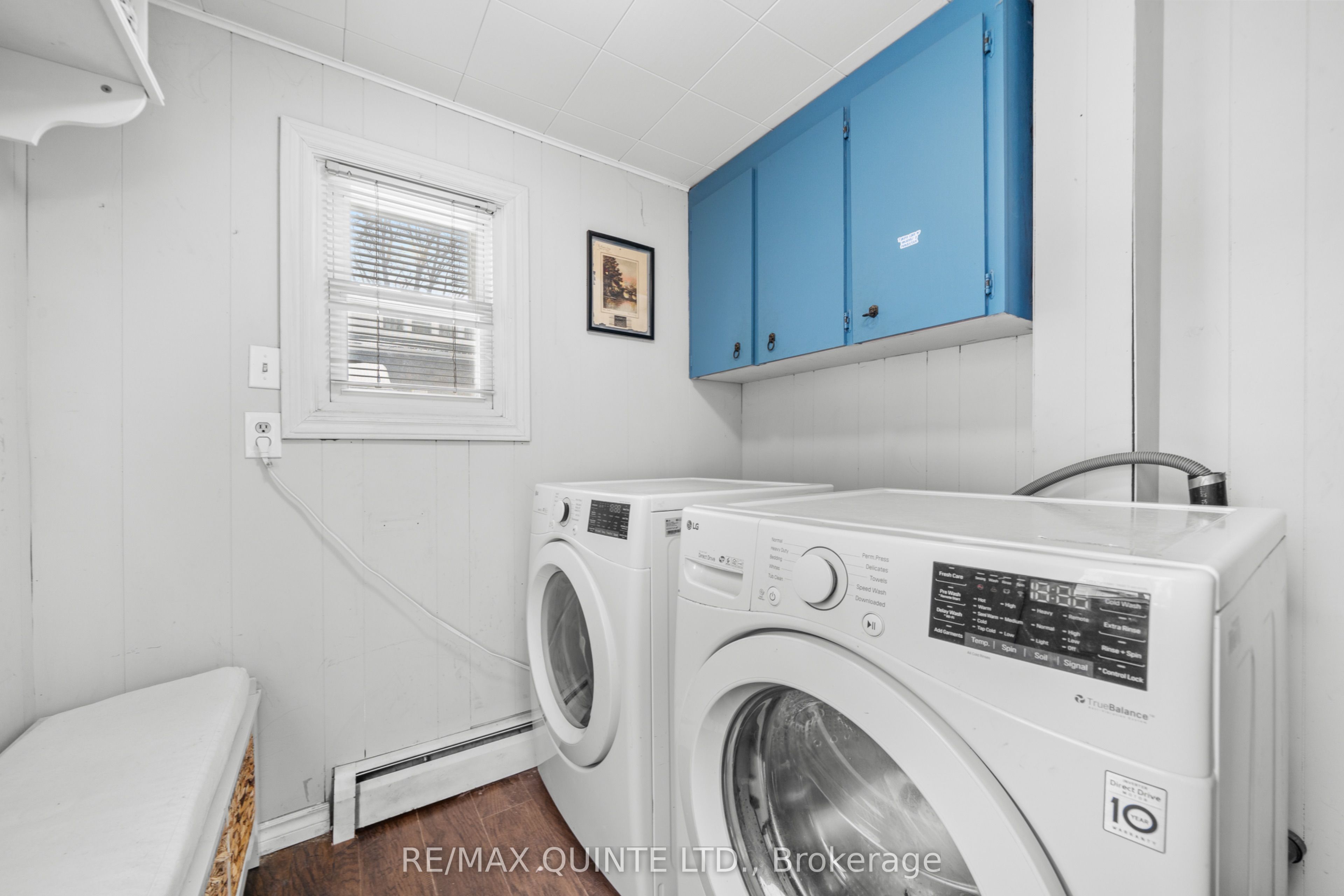 48 Young Street Property Photo 18