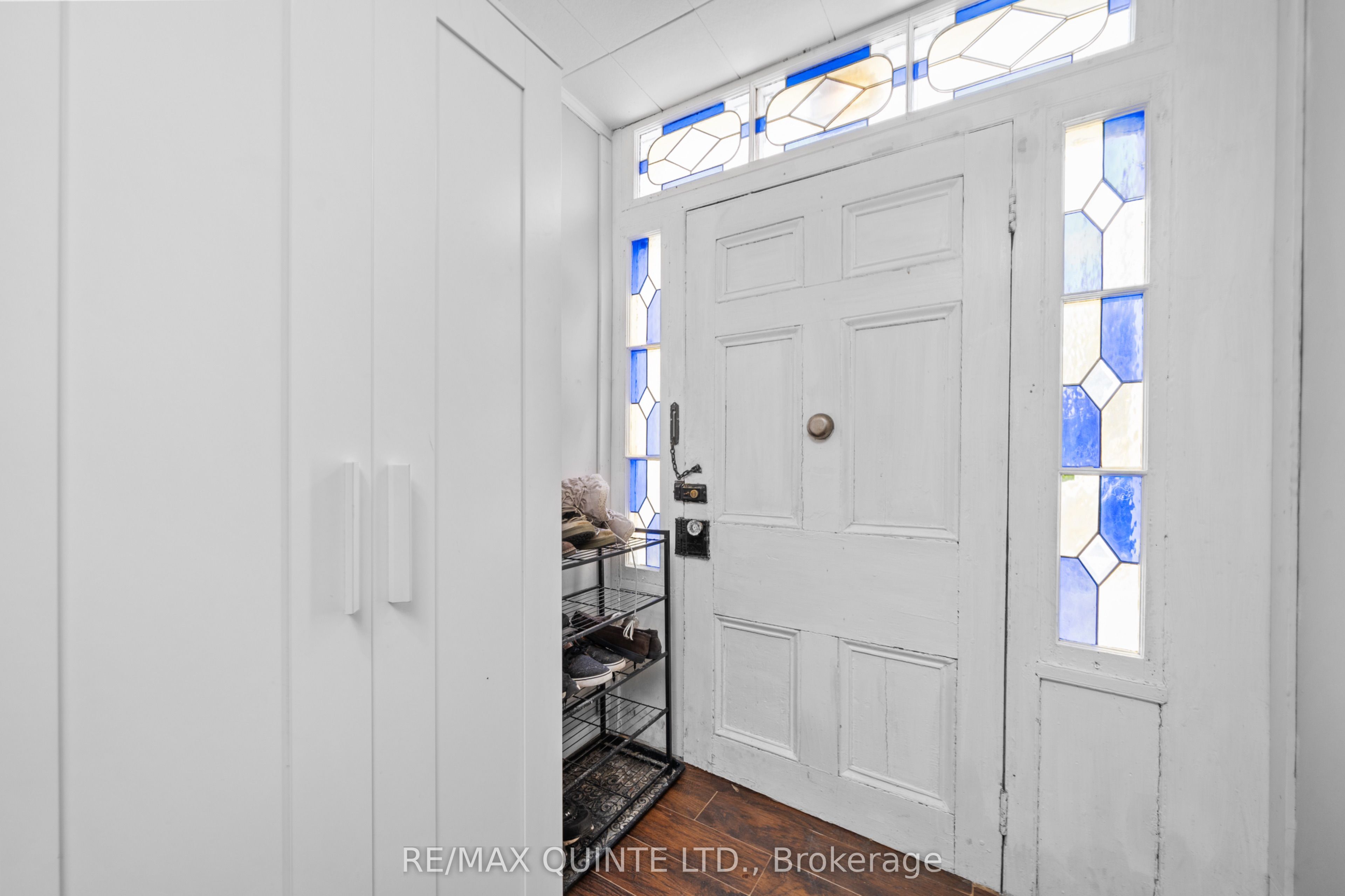48 Young Street Property Photo 19