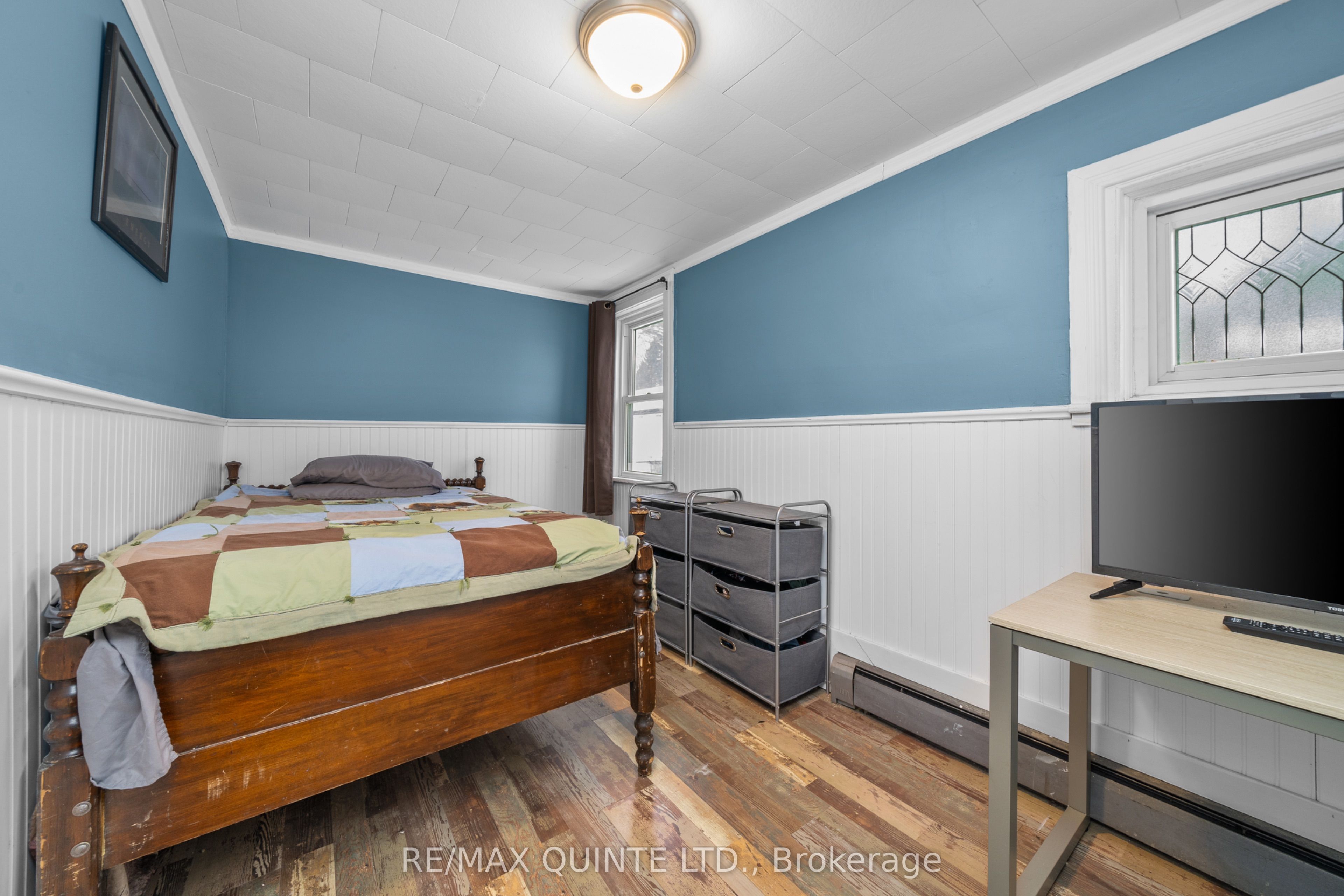 48 Young Street Property Photo 23