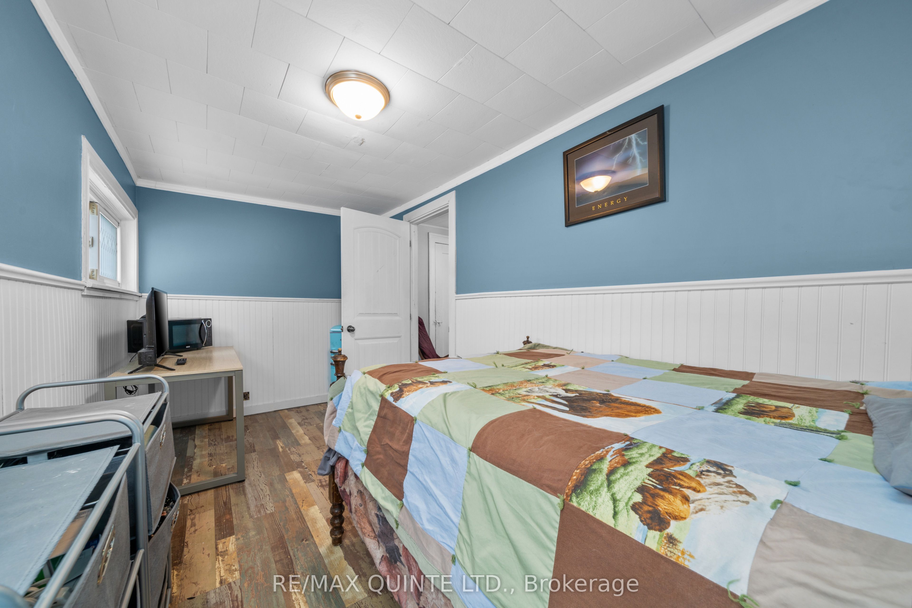 48 Young Street Property Photo 24