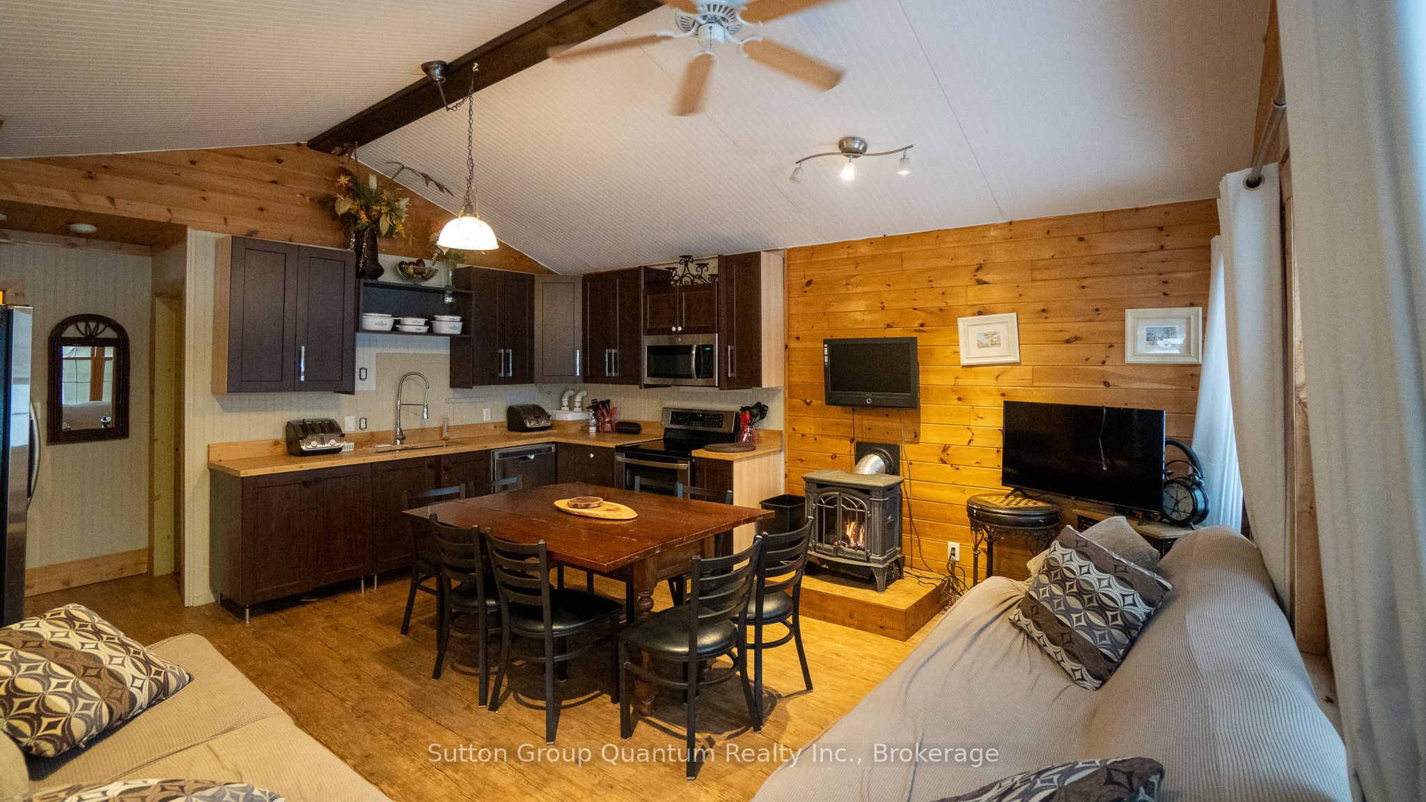 3 Woodland Lane Property Photo 25
