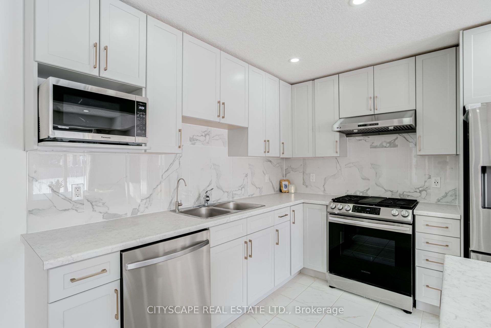 145 Stonebrook Way Property Photo 11