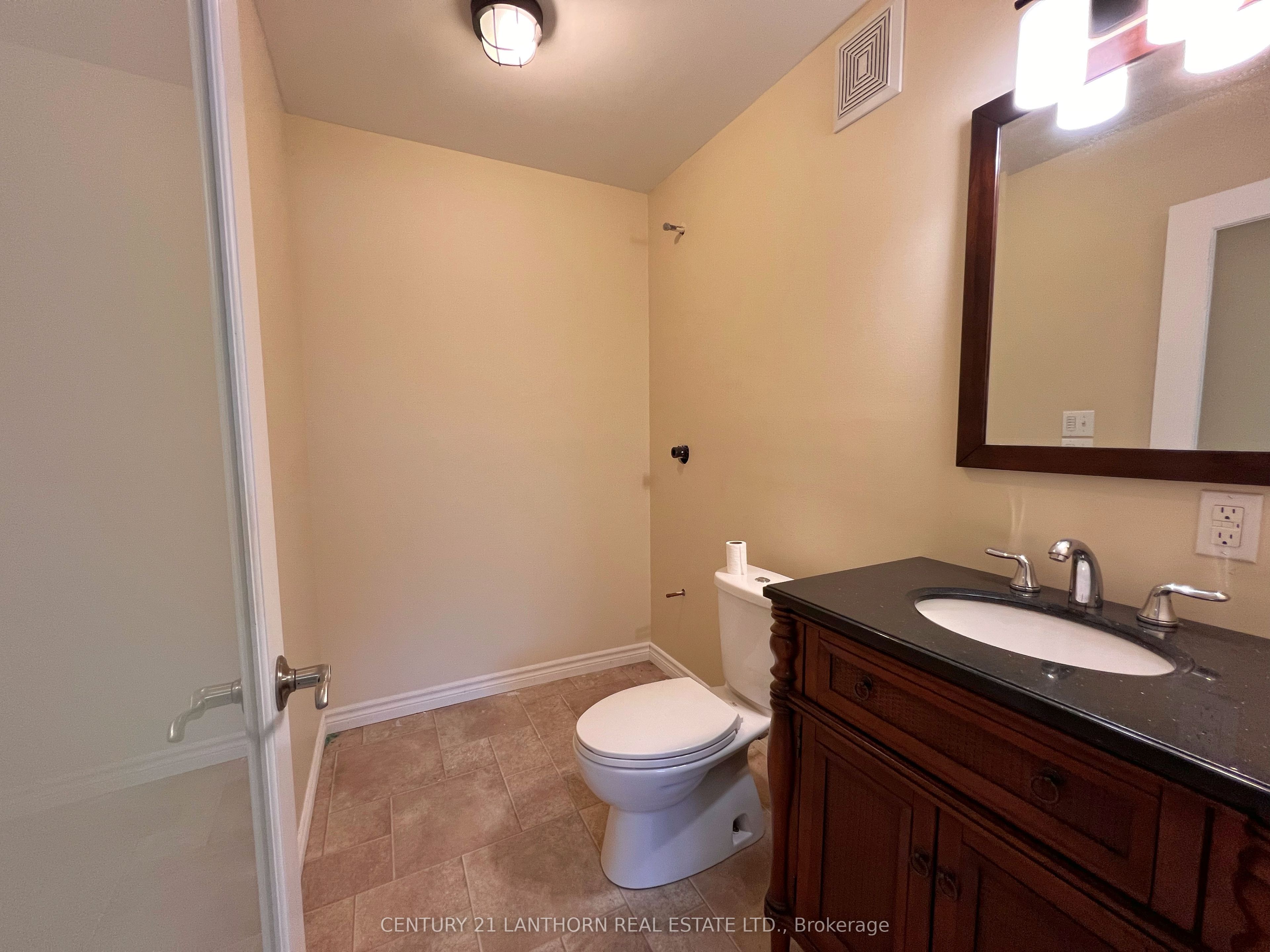 316 Picton Main St Property Photo 15