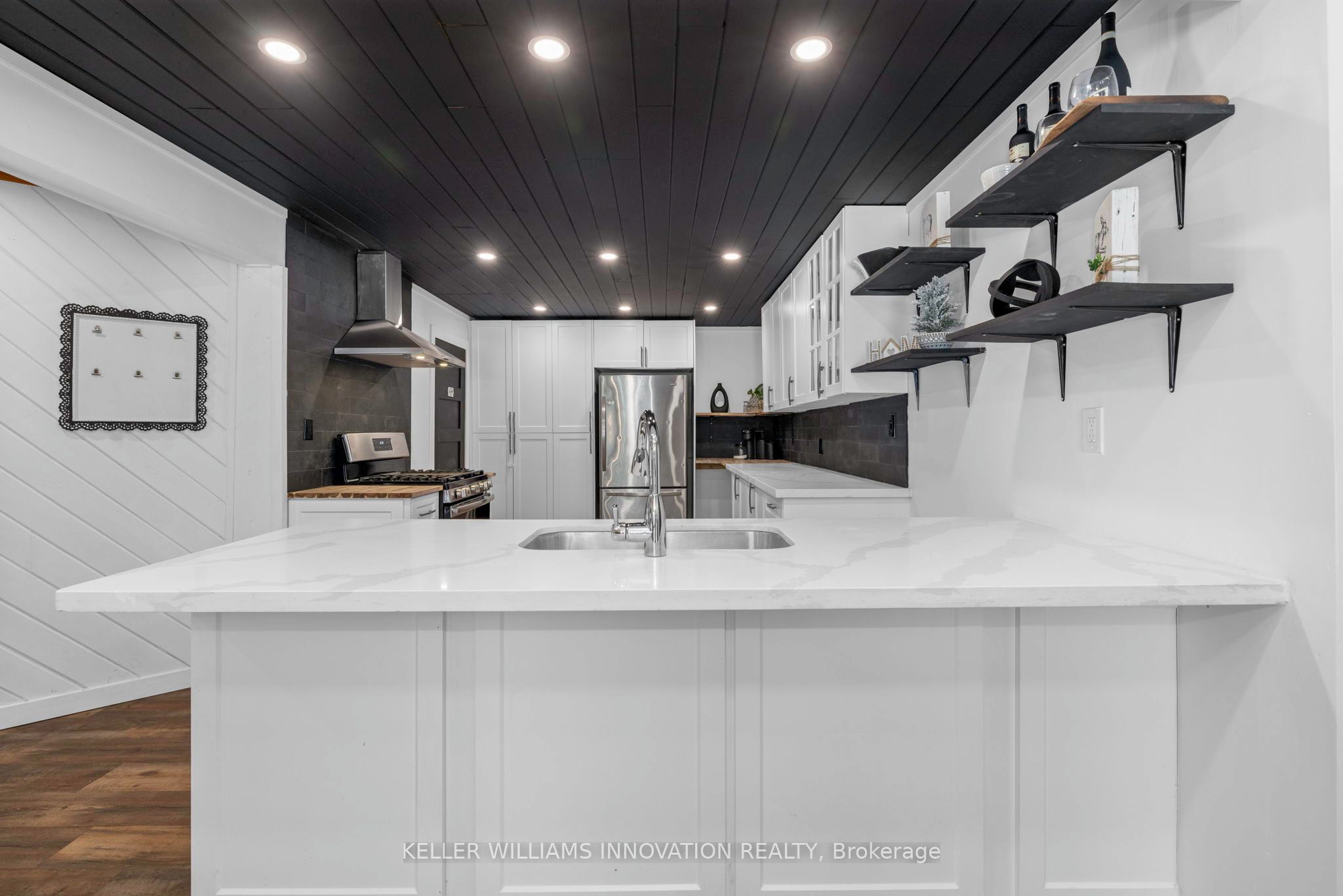 239 Old Government Road Property Photo 6